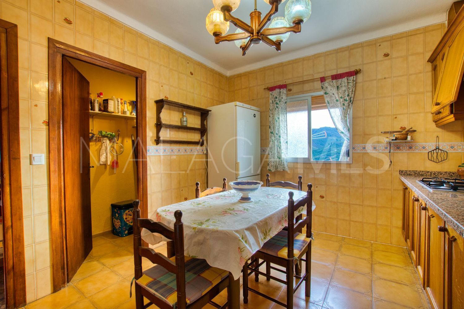 Casa for sale with 3 bedrooms in Benamargosa