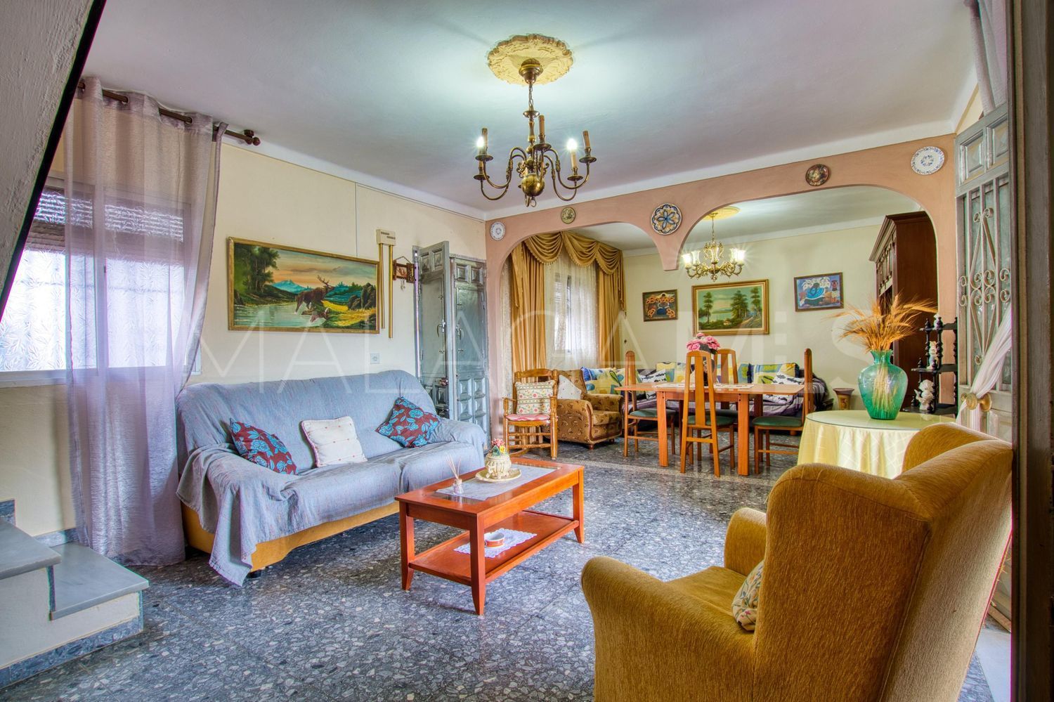 Hus i byn for sale in Benamargosa