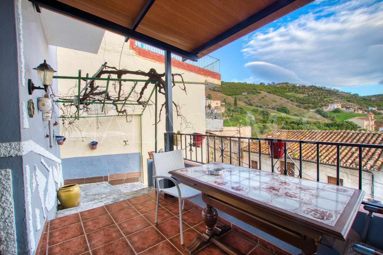 Casa for sale with 3 bedrooms in Benamargosa