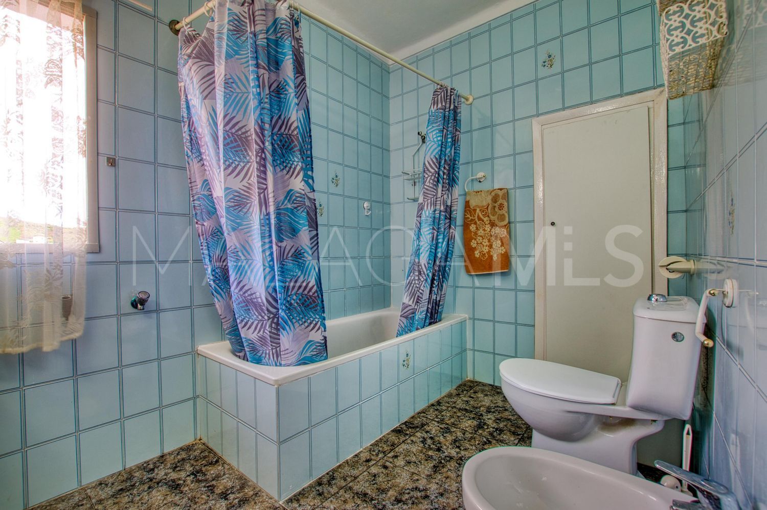 Hus i byn for sale in Benamargosa