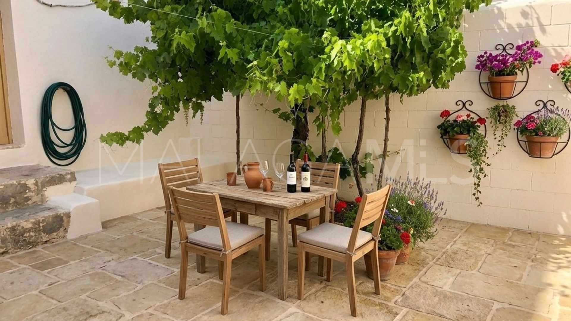 Hus i byn for sale in Cuevas Bajas