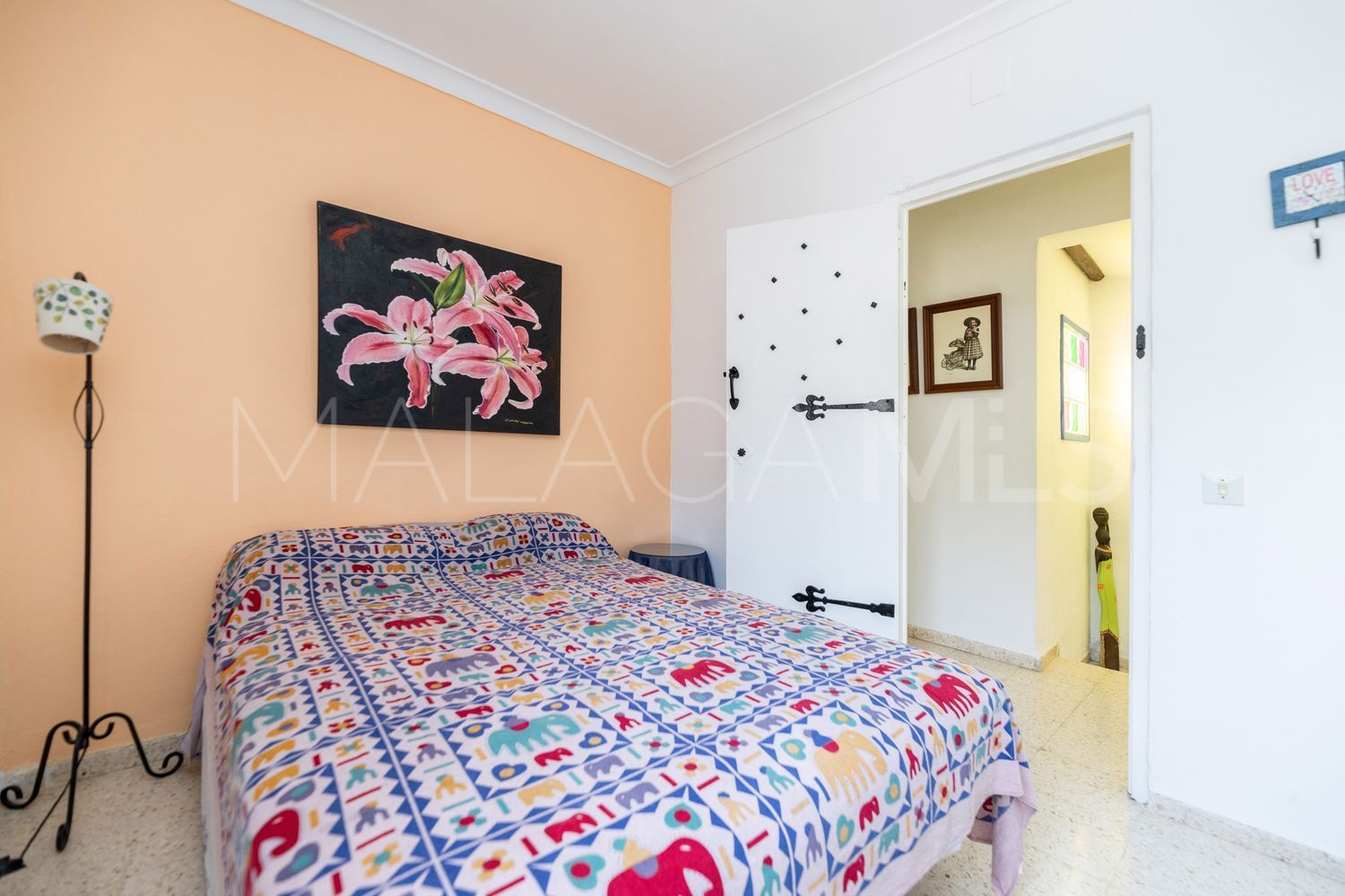 Cuevas de San Marcos country house for sale