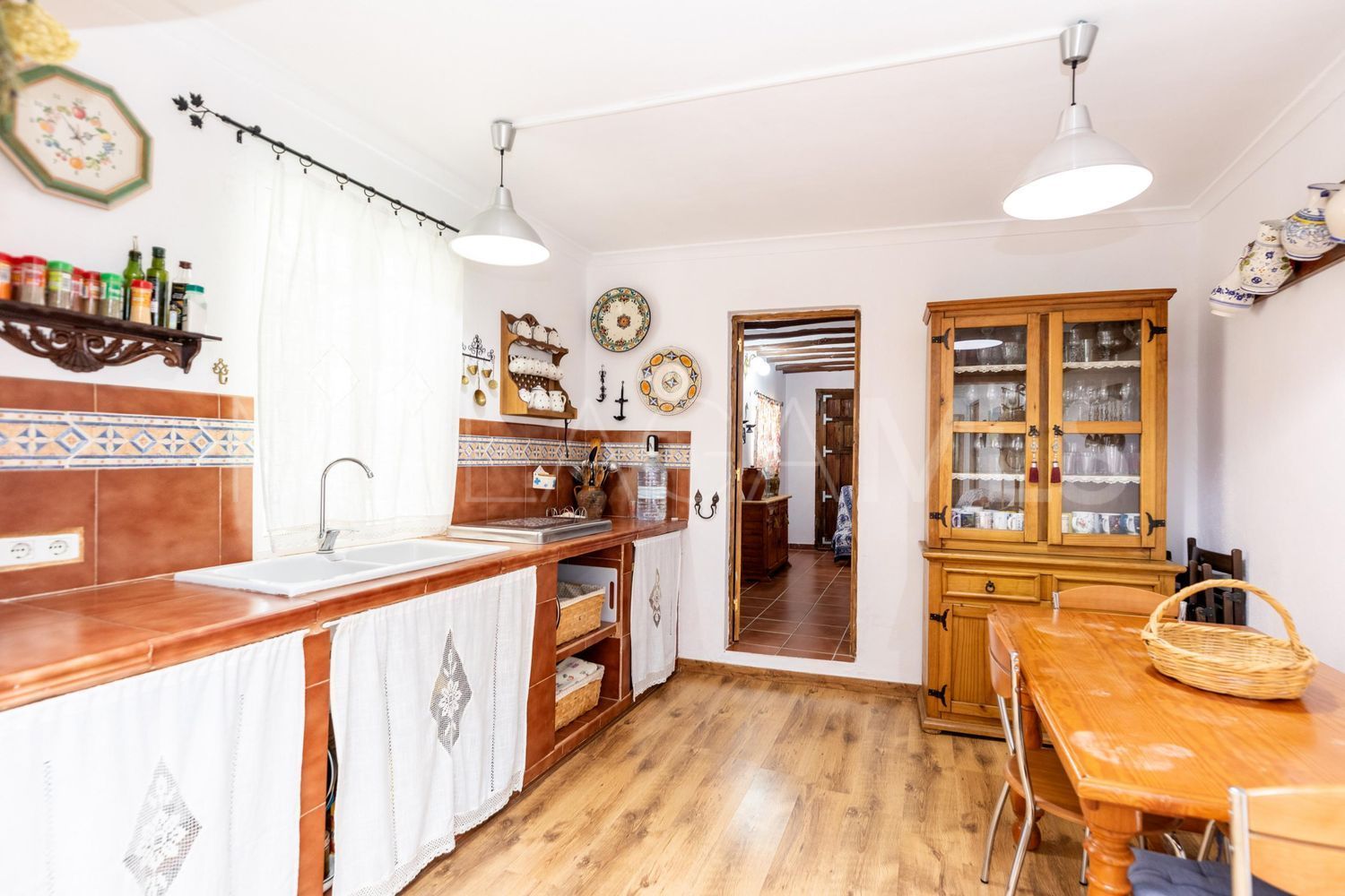 Hus på landet for sale in Cuevas de San Marcos