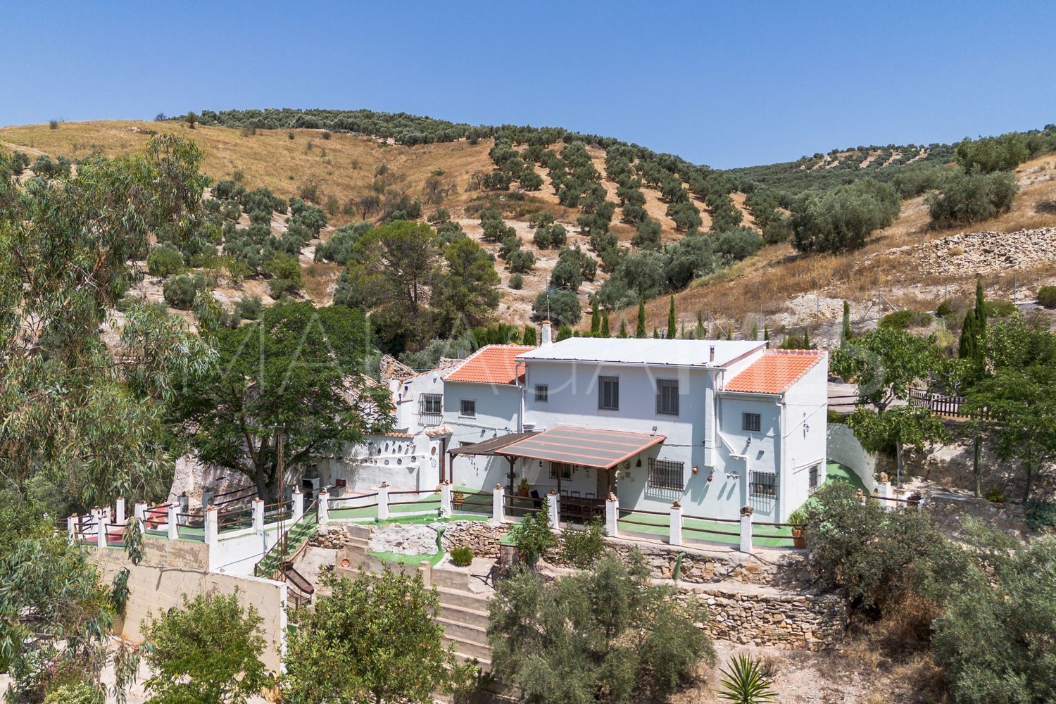 Cuevas de San Marcos country house for sale