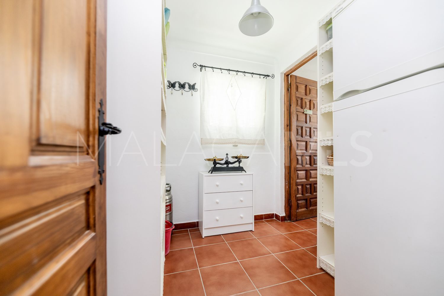 Cuevas de San Marcos country house for sale