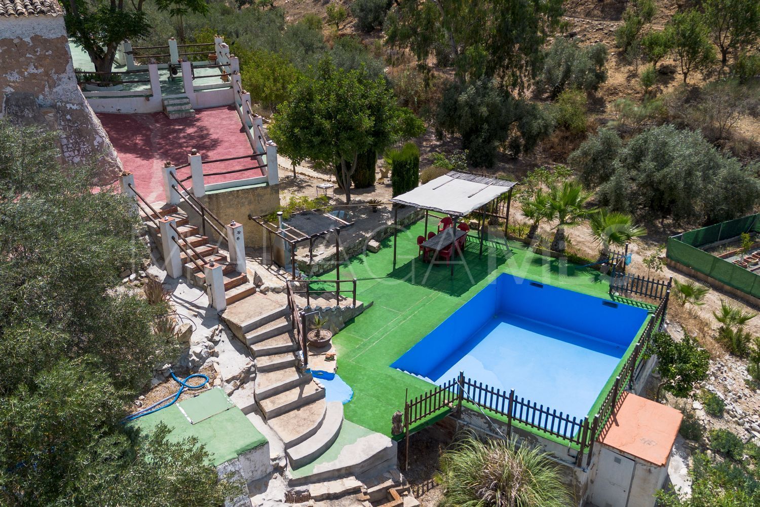 Cuevas de San Marcos country house for sale