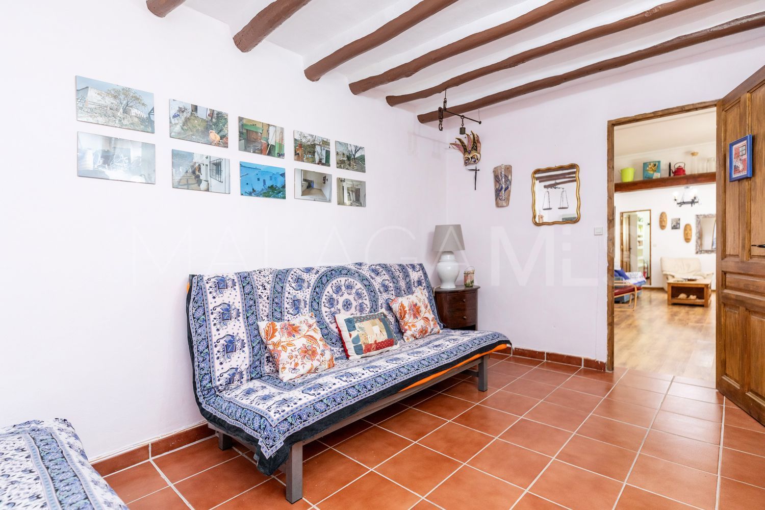 Cuevas de San Marcos country house for sale