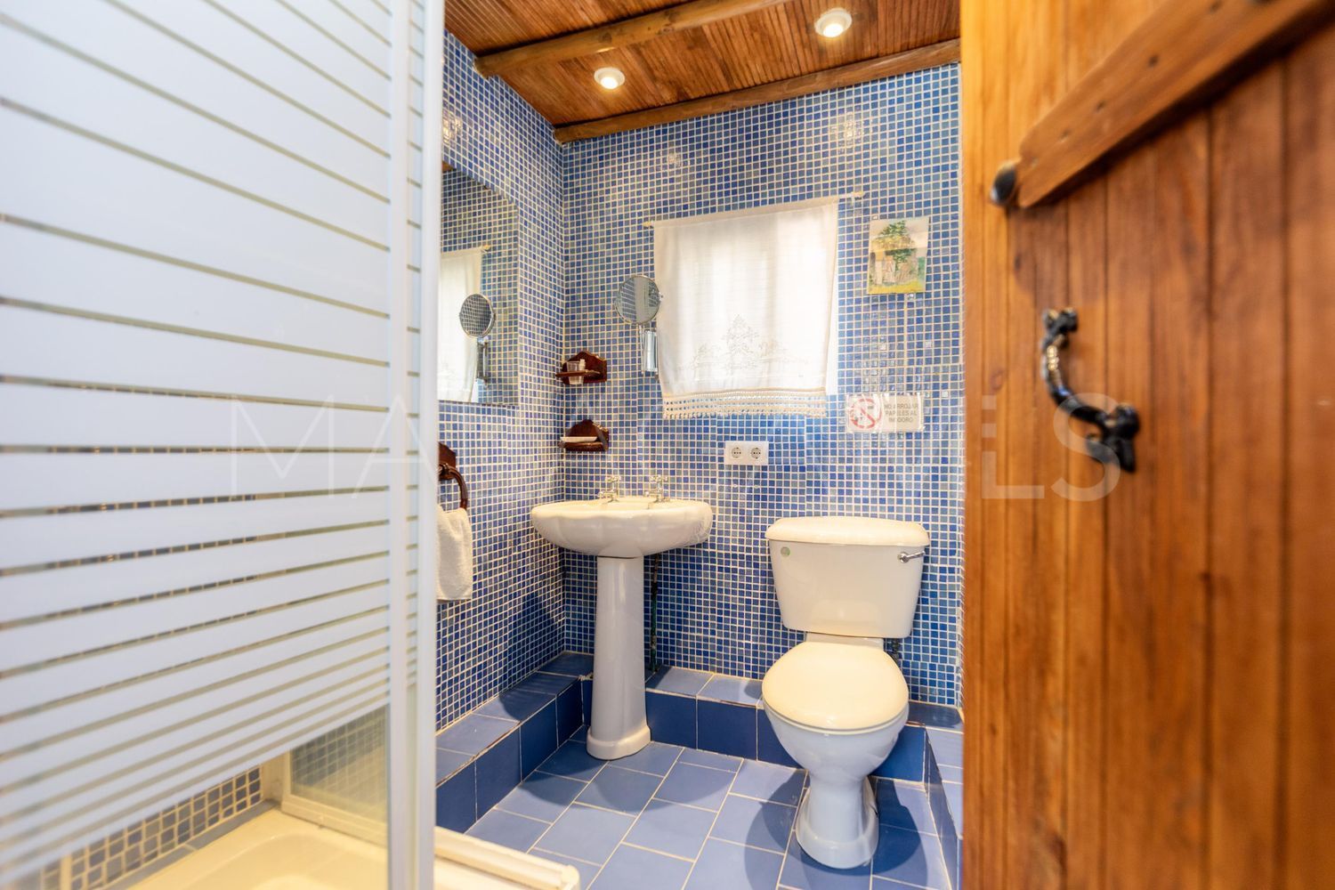 Hus på landet for sale in Cuevas de San Marcos
