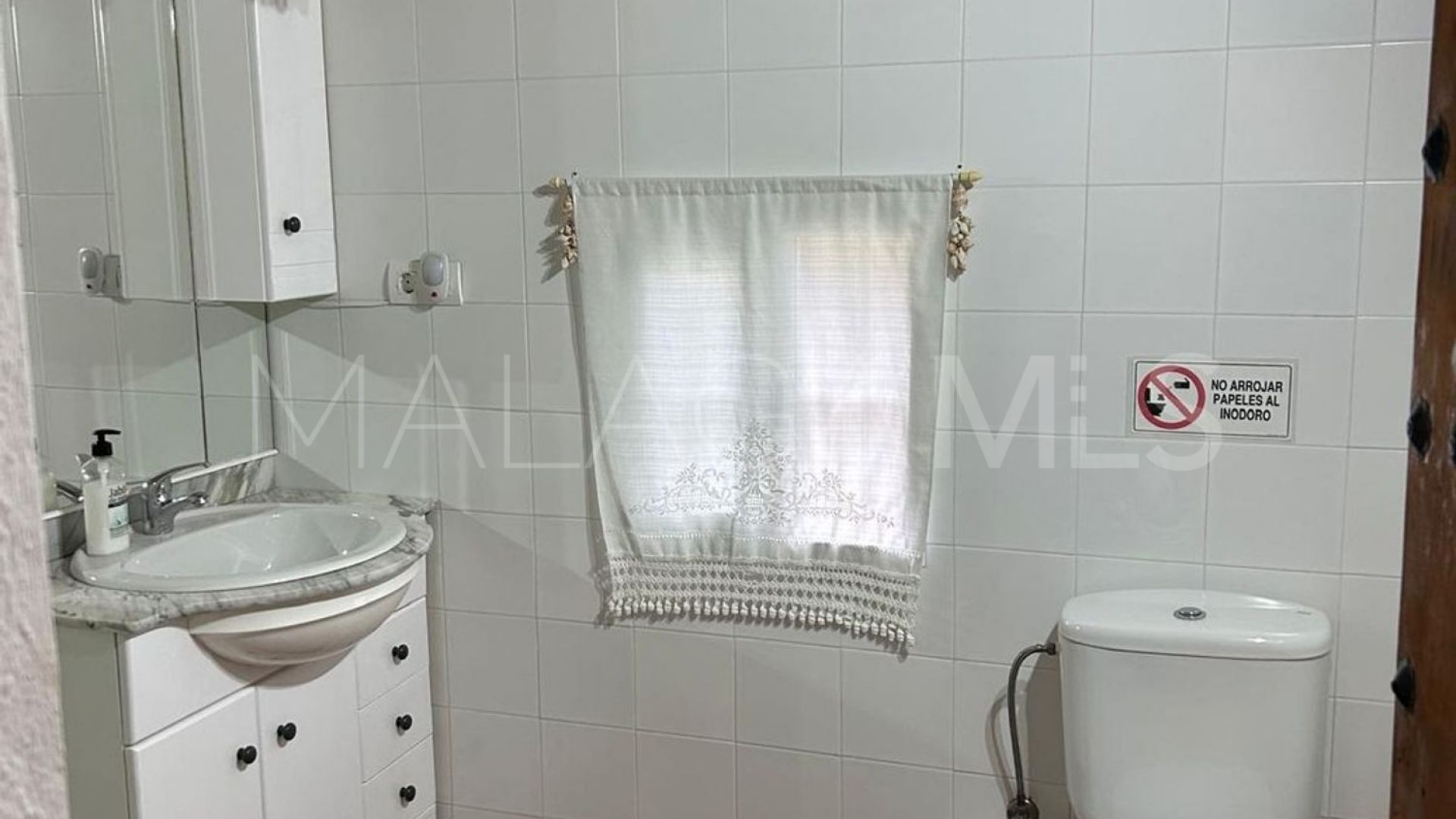 Cuevas de San Marcos country house for sale