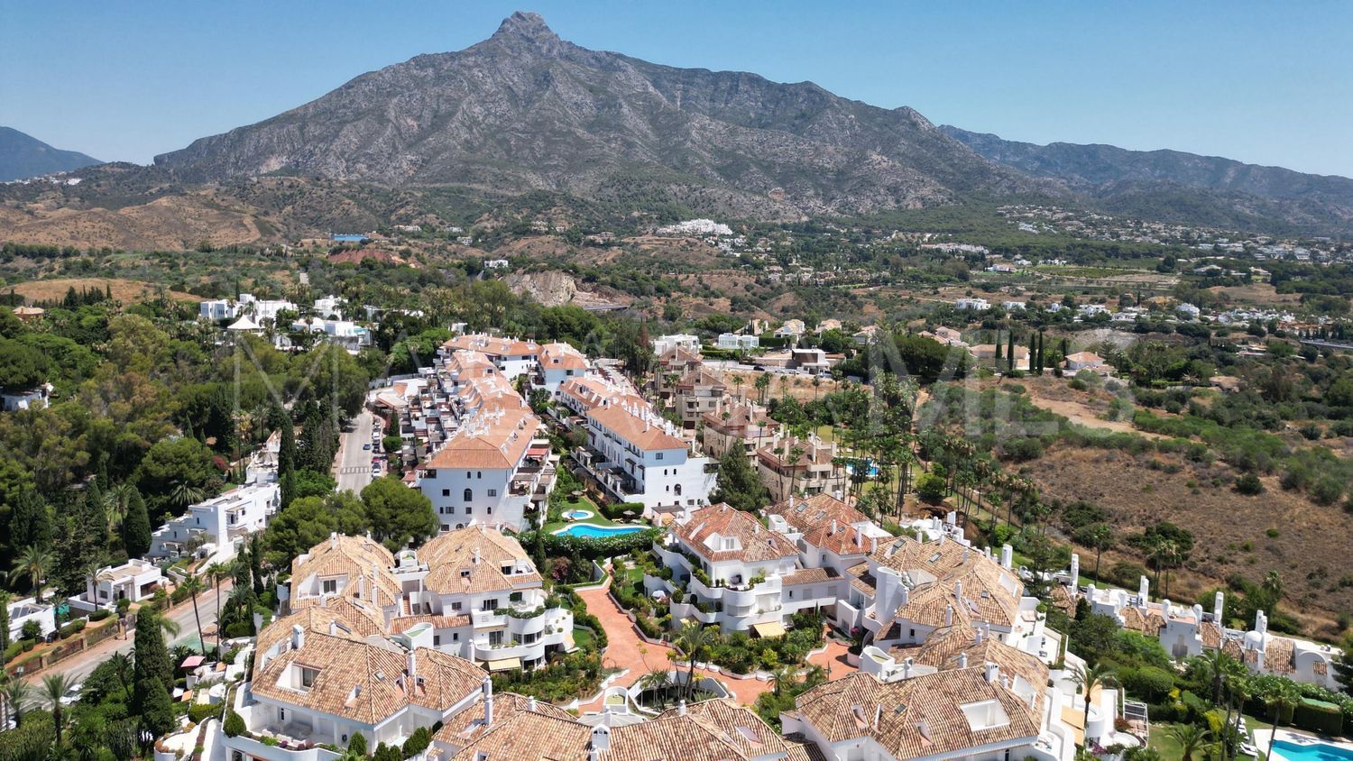 Lägenhet for sale in Las Lomas del Marbella Club