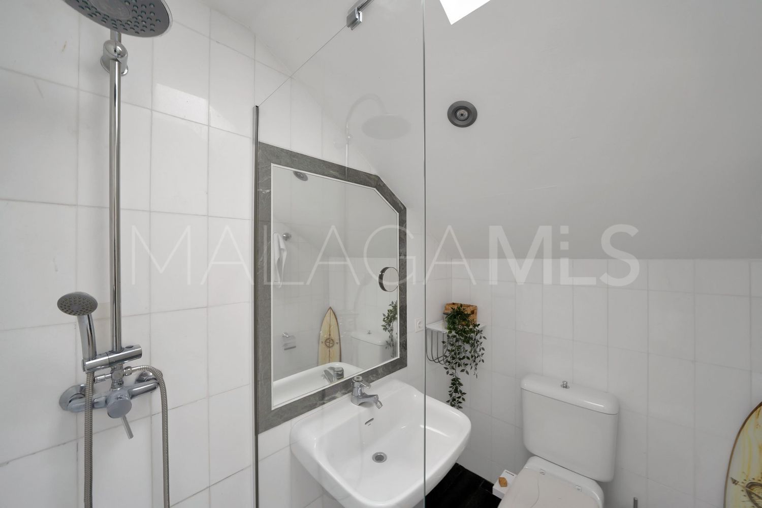 Lägenhet for sale in Las Lomas del Marbella Club