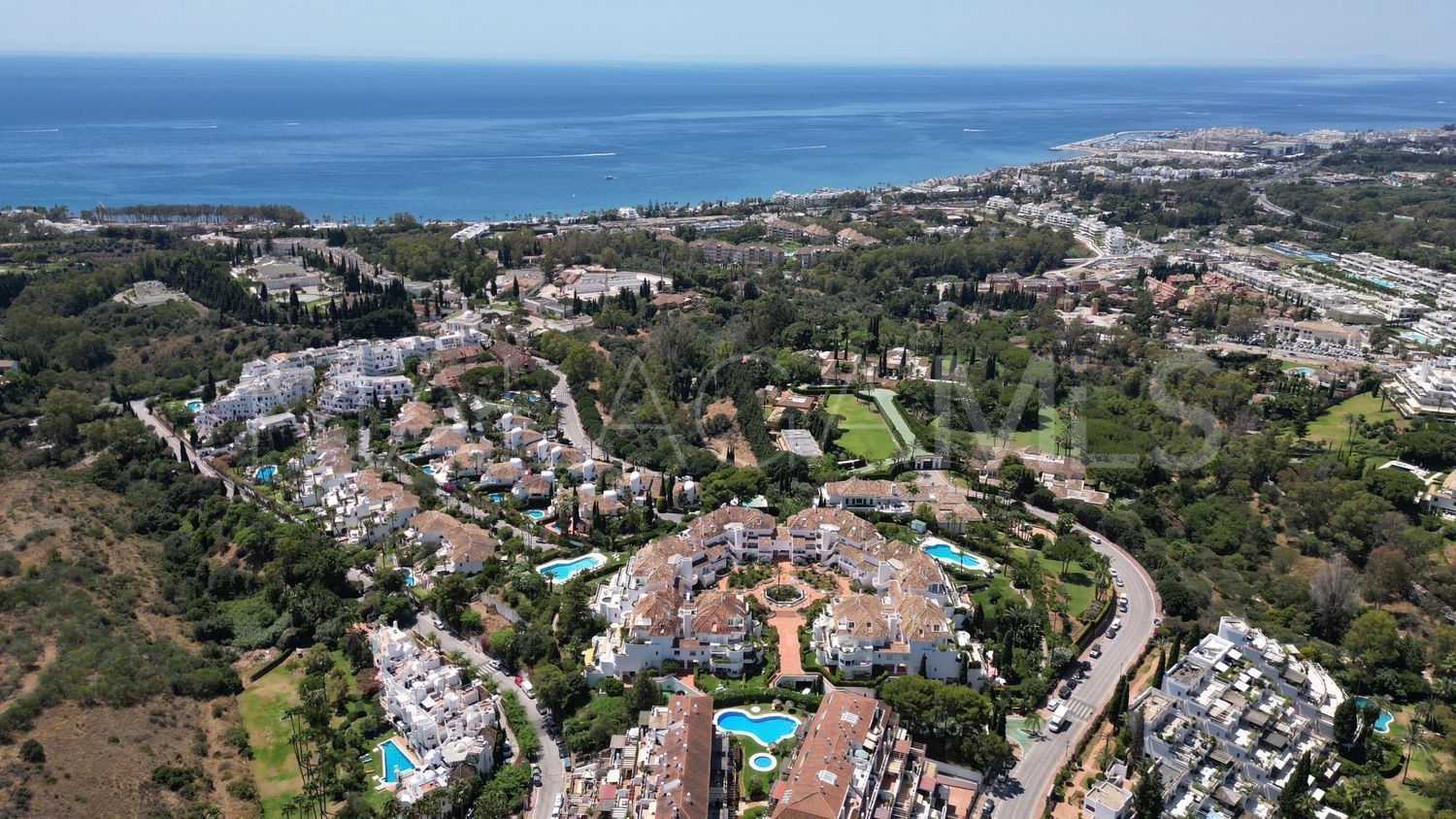 Lägenhet for sale in Las Lomas del Marbella Club