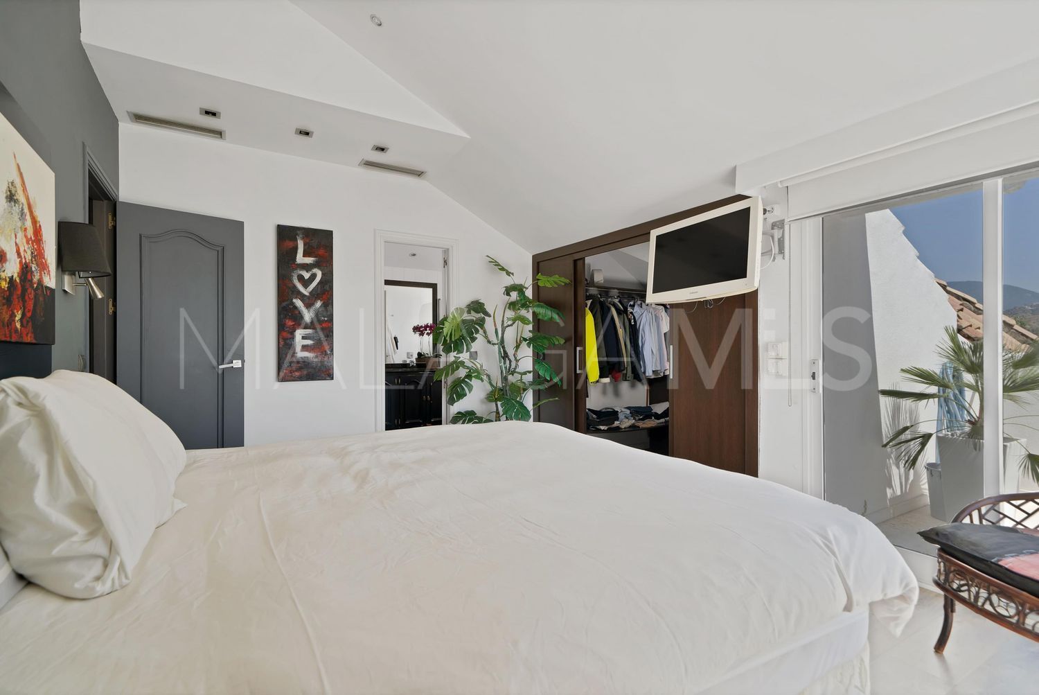 Lägenhet for sale in Las Lomas del Marbella Club