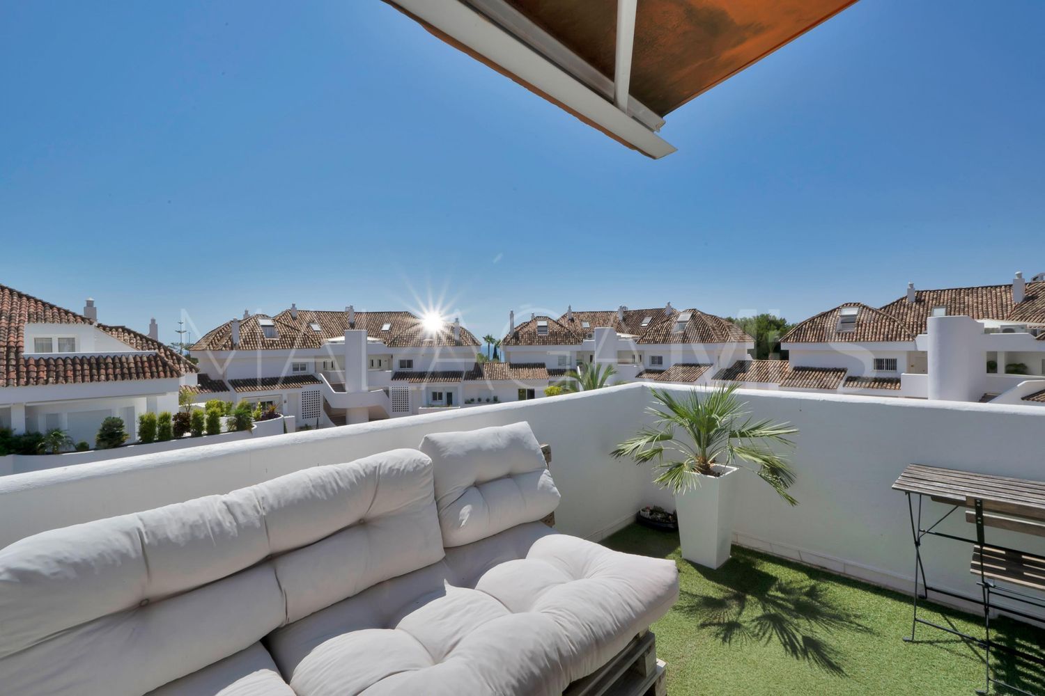 Lägenhet for sale in Las Lomas del Marbella Club