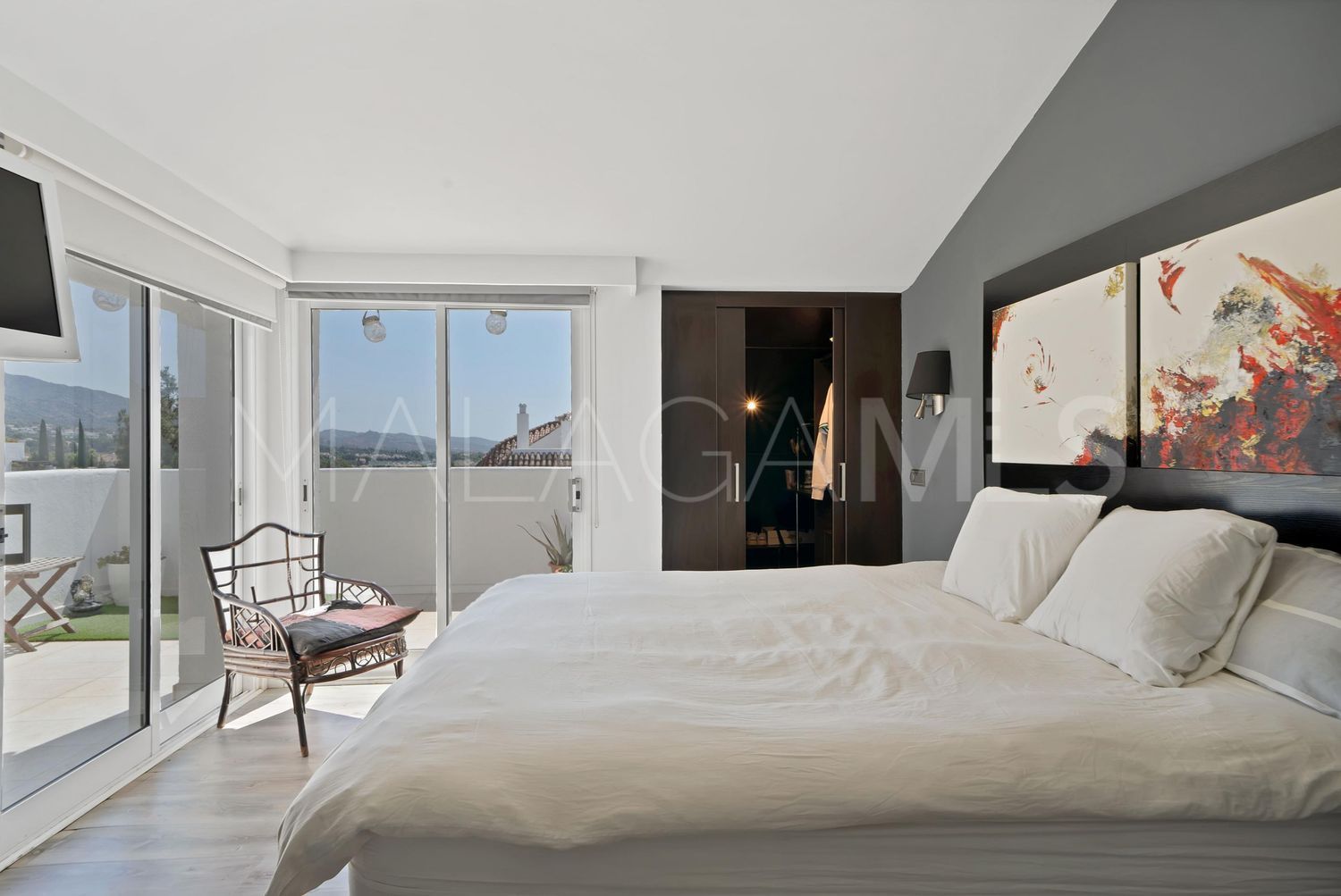 Lägenhet for sale in Las Lomas del Marbella Club