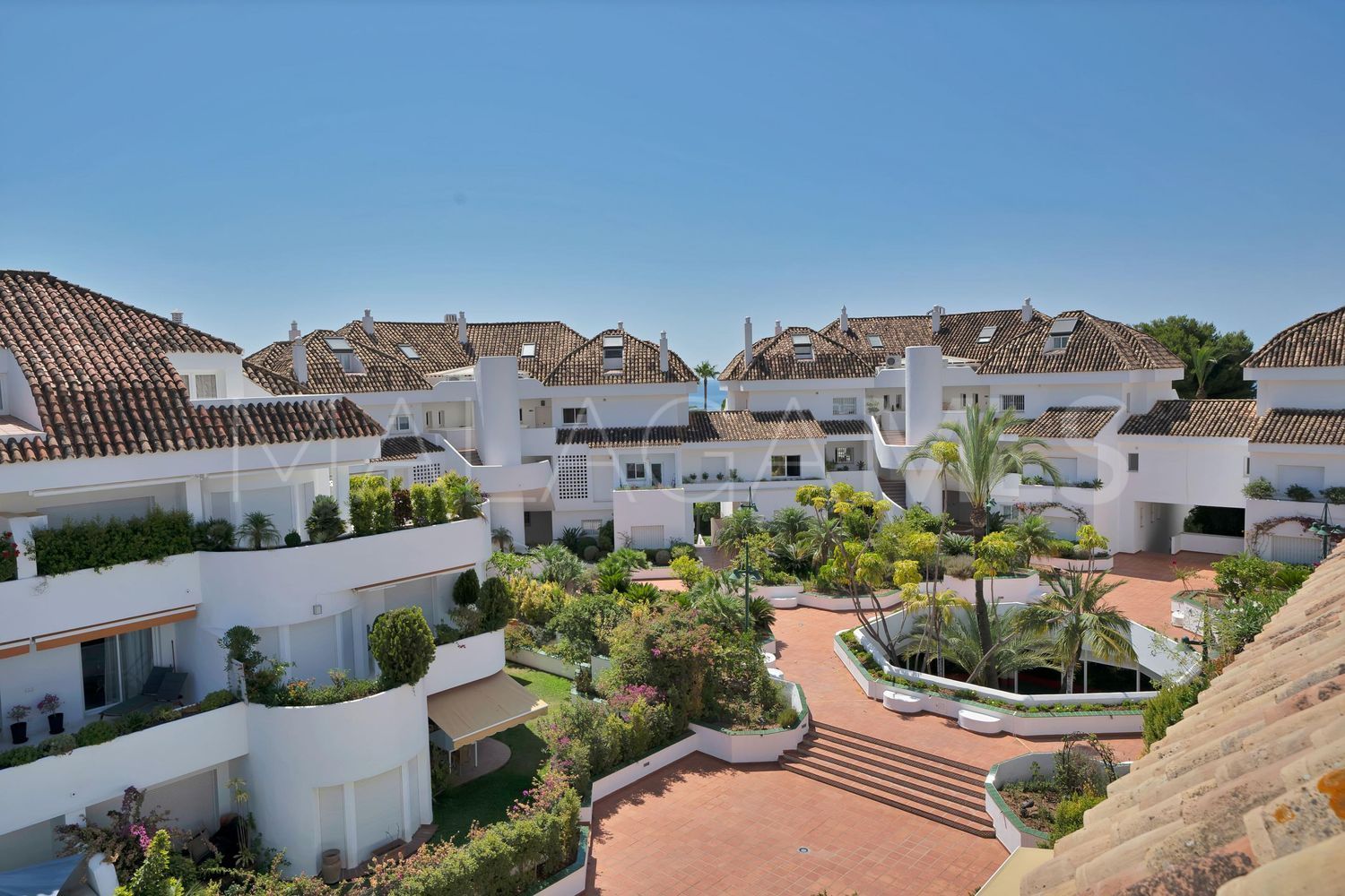 Lägenhet for sale in Las Lomas del Marbella Club