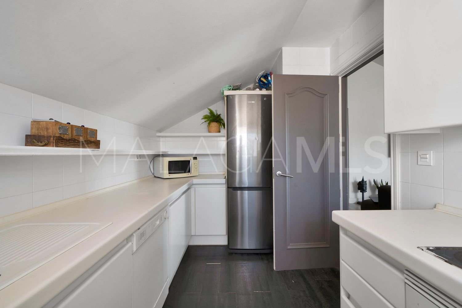 Lägenhet for sale in Las Lomas del Marbella Club