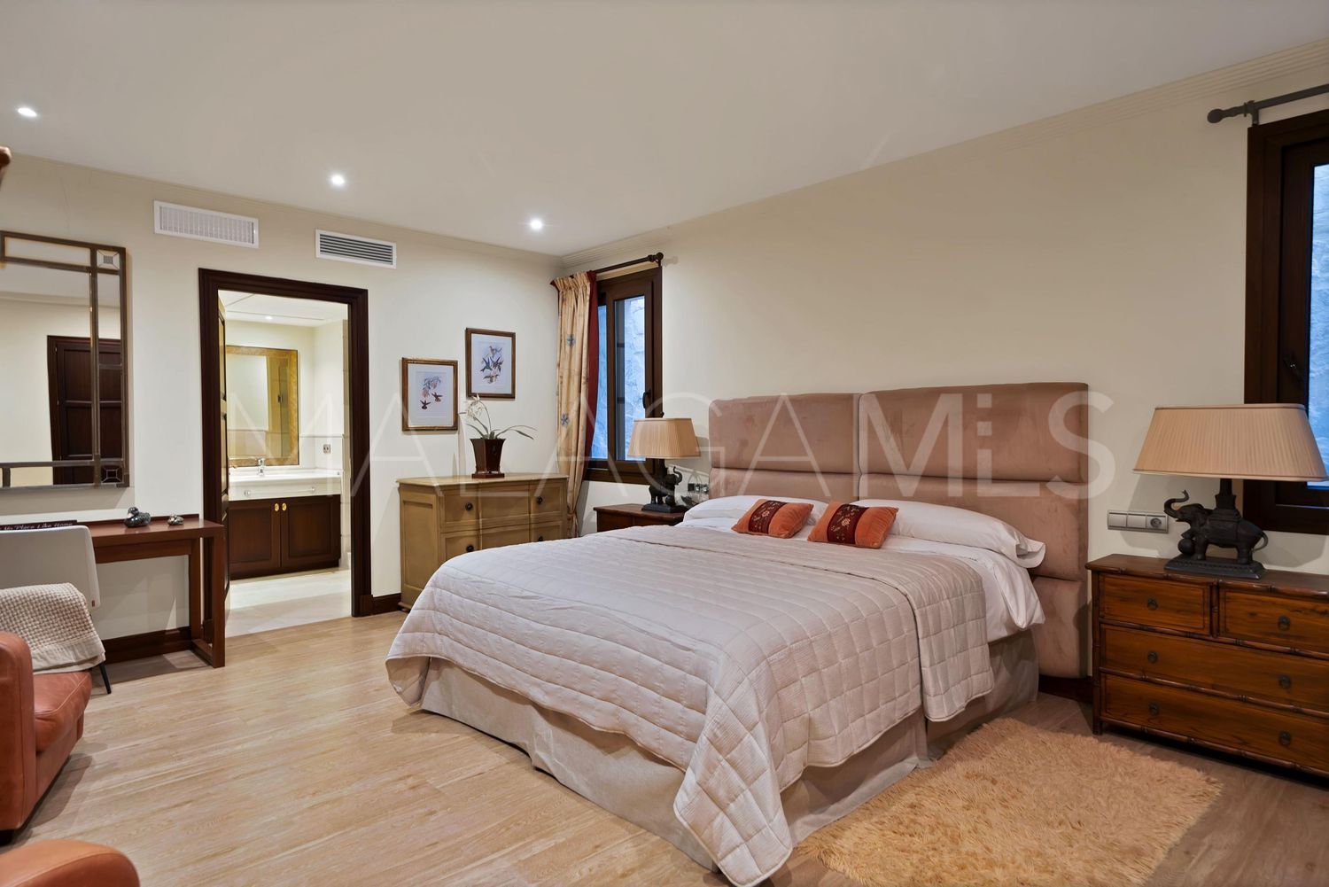 House with 5 bedrooms for sale in Las Lomas del Marbella Club