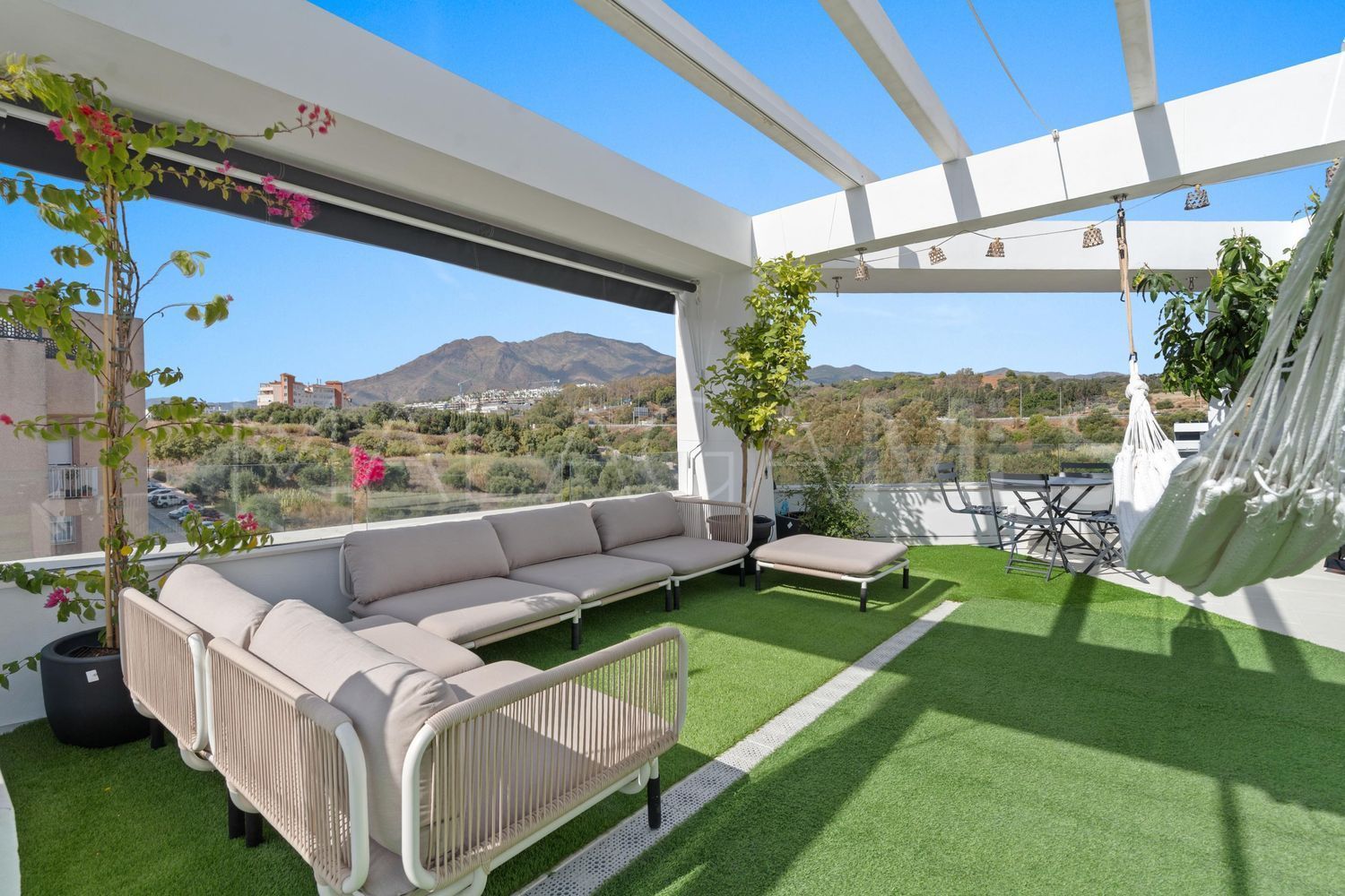 Buy piso in Los Reales - Sierra Estepona