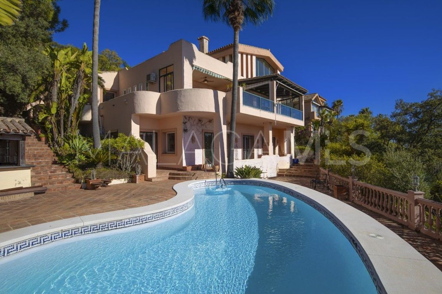 5 bedrooms La Mairena house for sale