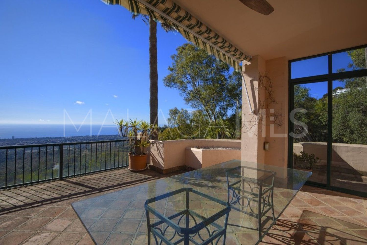 5 bedrooms La Mairena house for sale