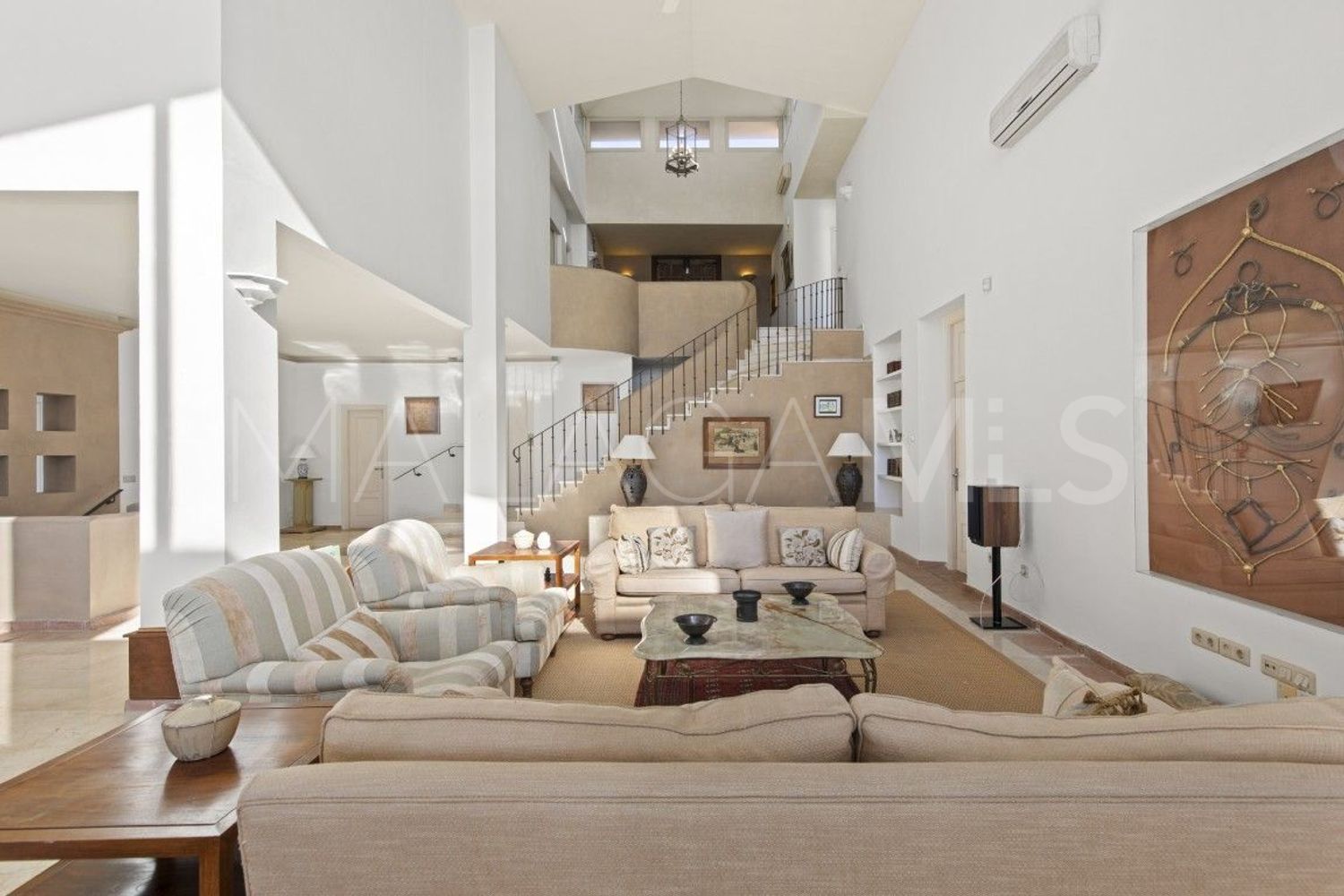 5 bedrooms La Mairena house for sale