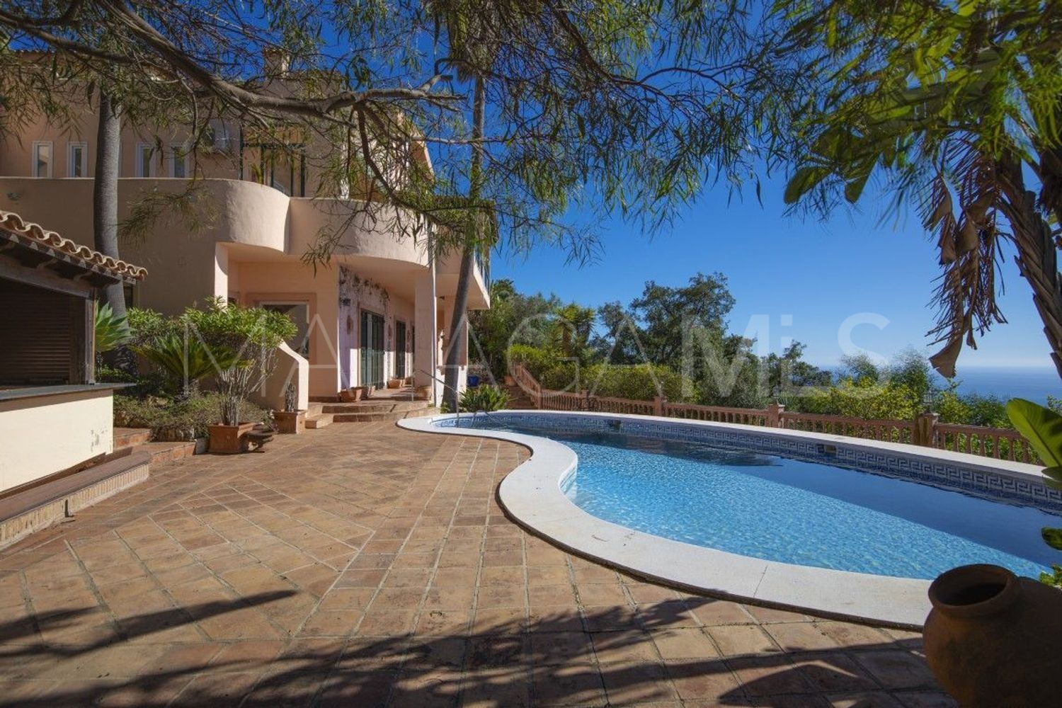 5 bedrooms La Mairena house for sale