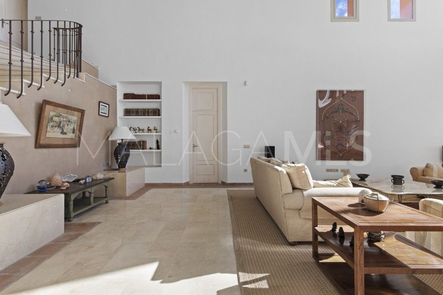 5 bedrooms La Mairena house for sale