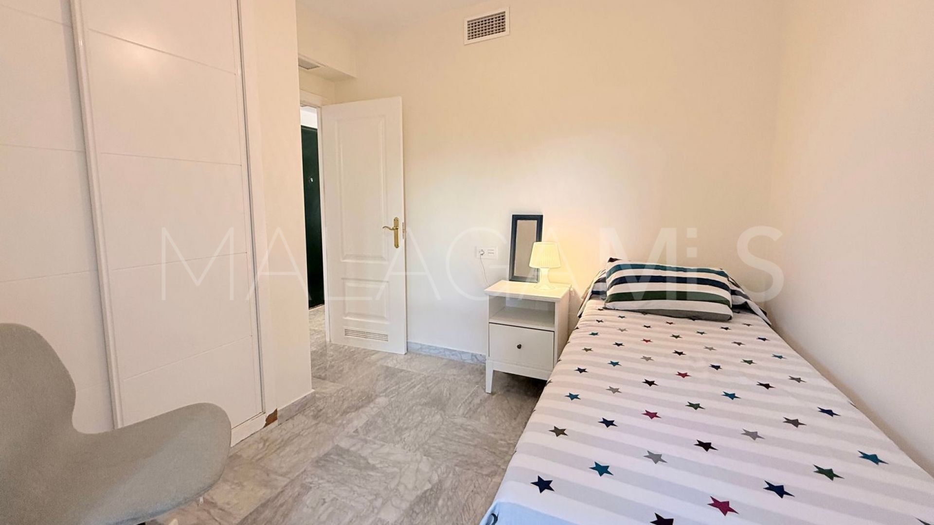 Flat for sale in Nueva Andalucia