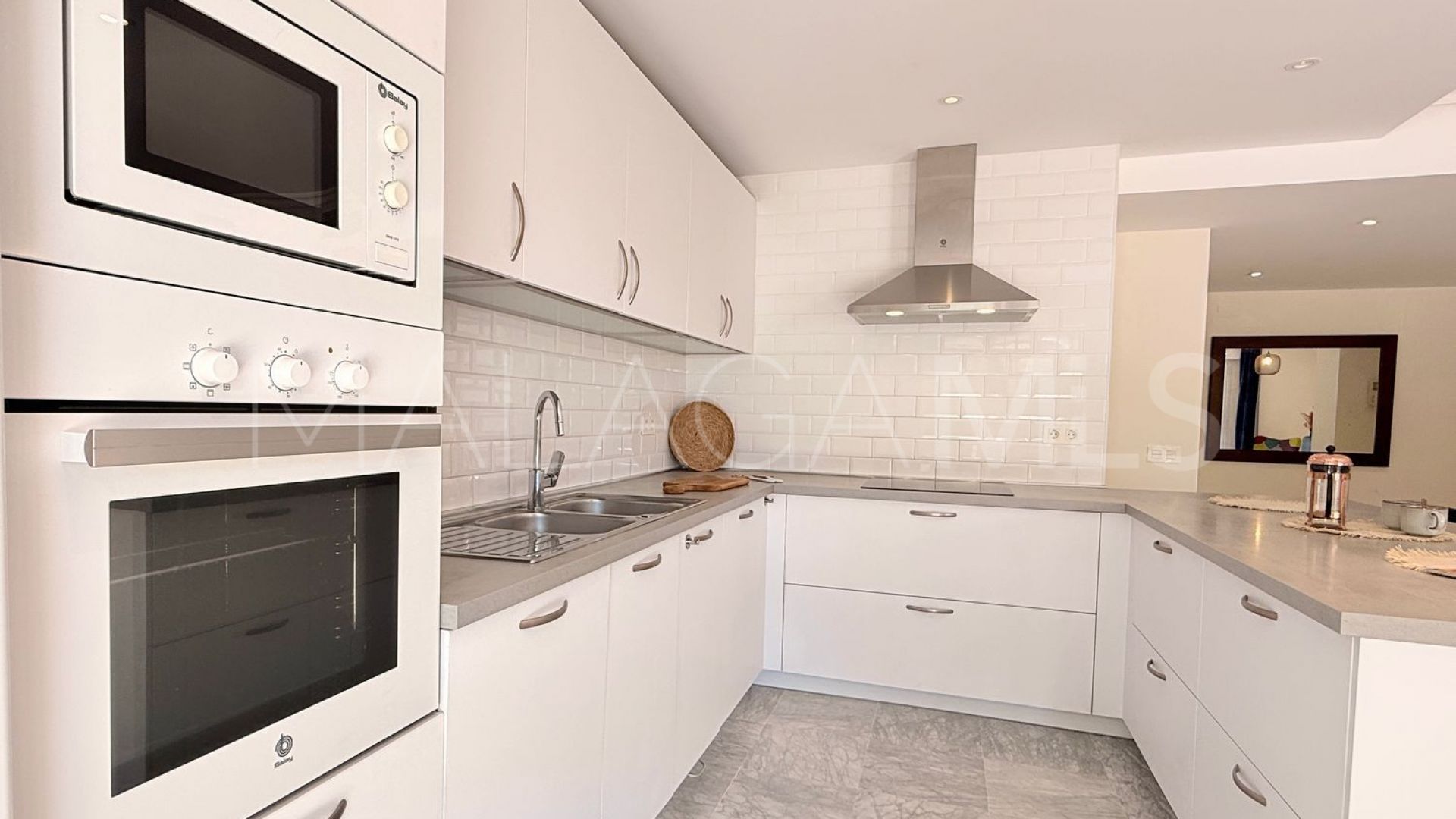 Flat for sale in Nueva Andalucia