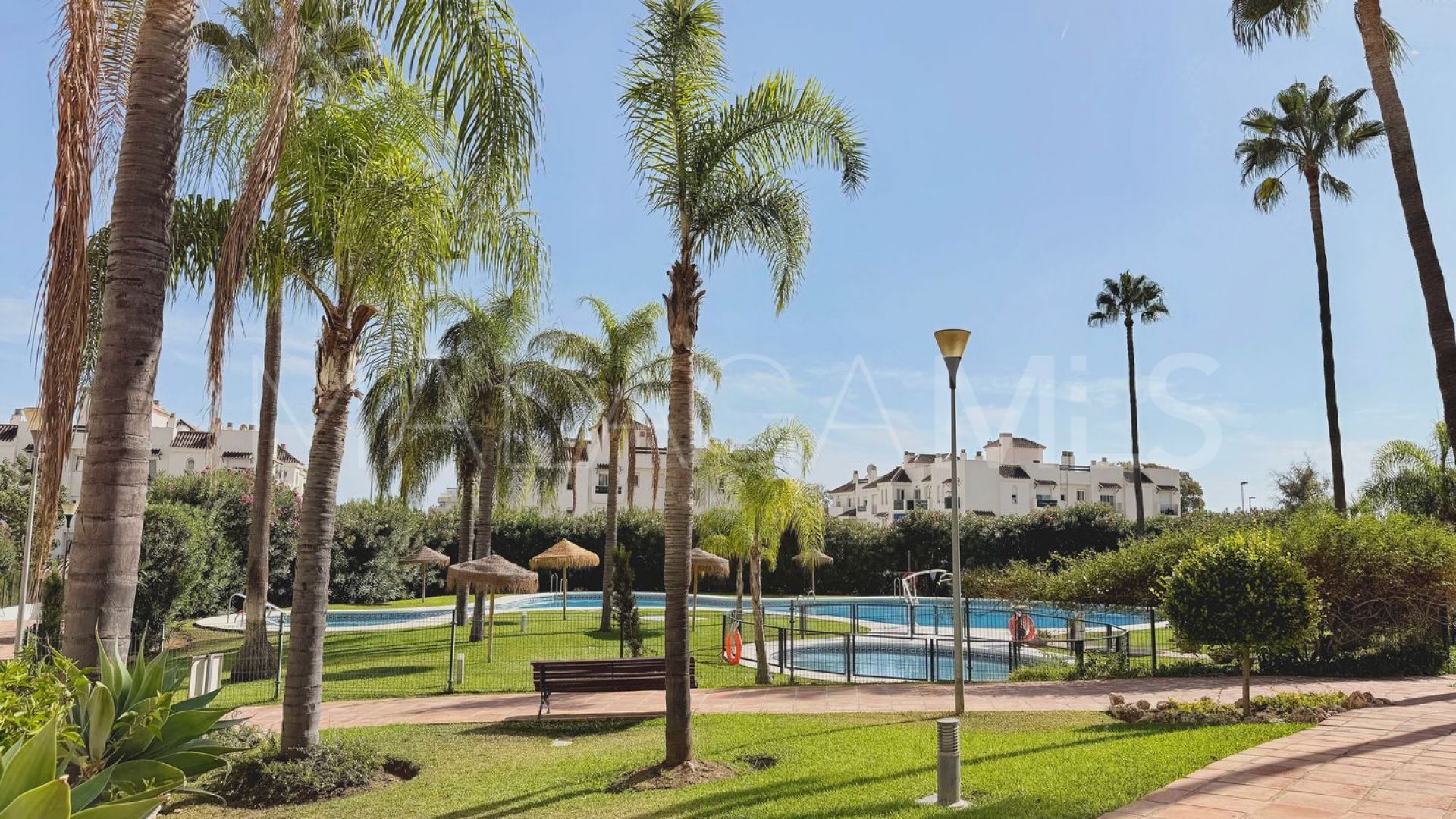 Flat for sale in Nueva Andalucia
