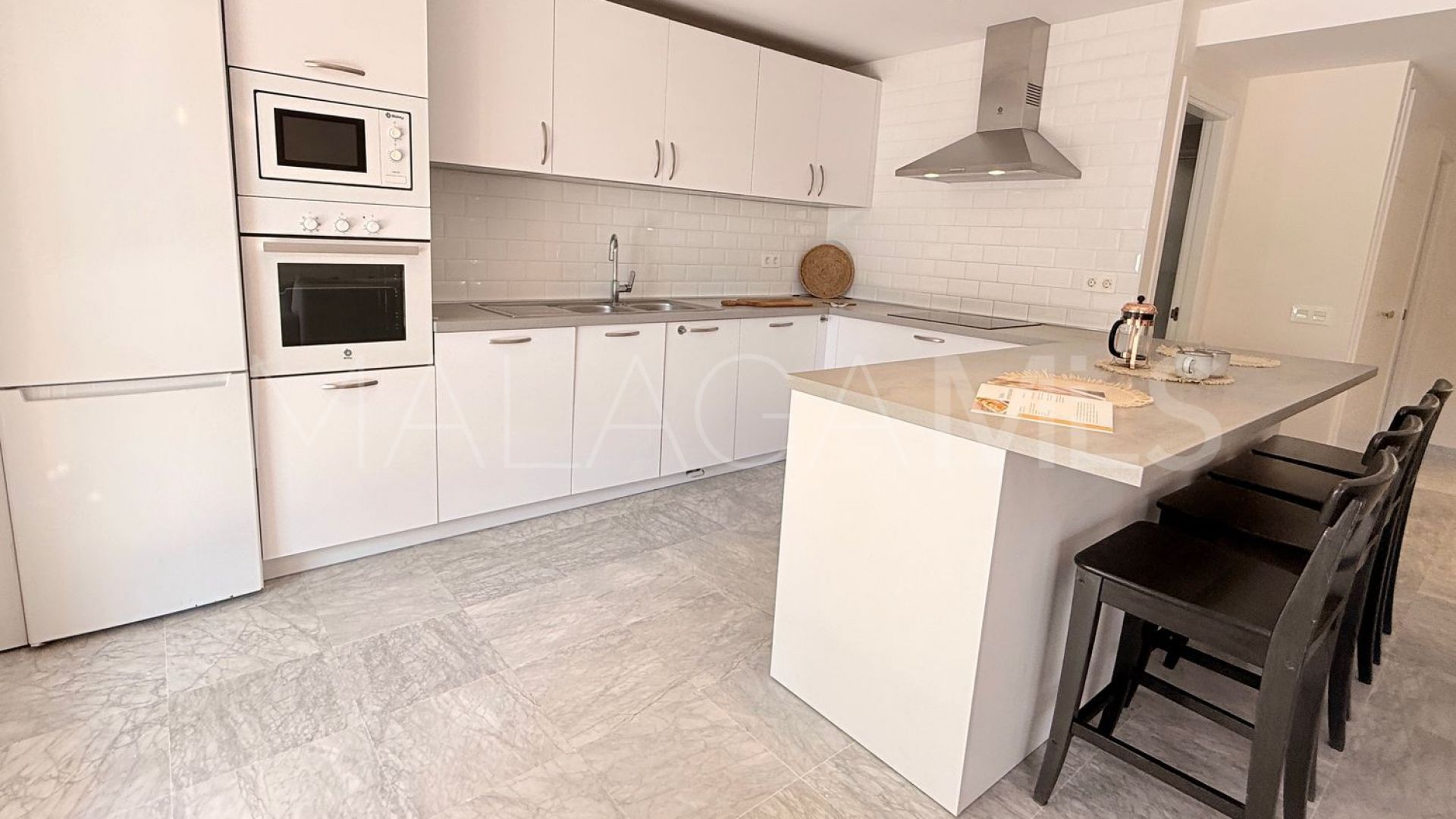 Flat for sale in Nueva Andalucia