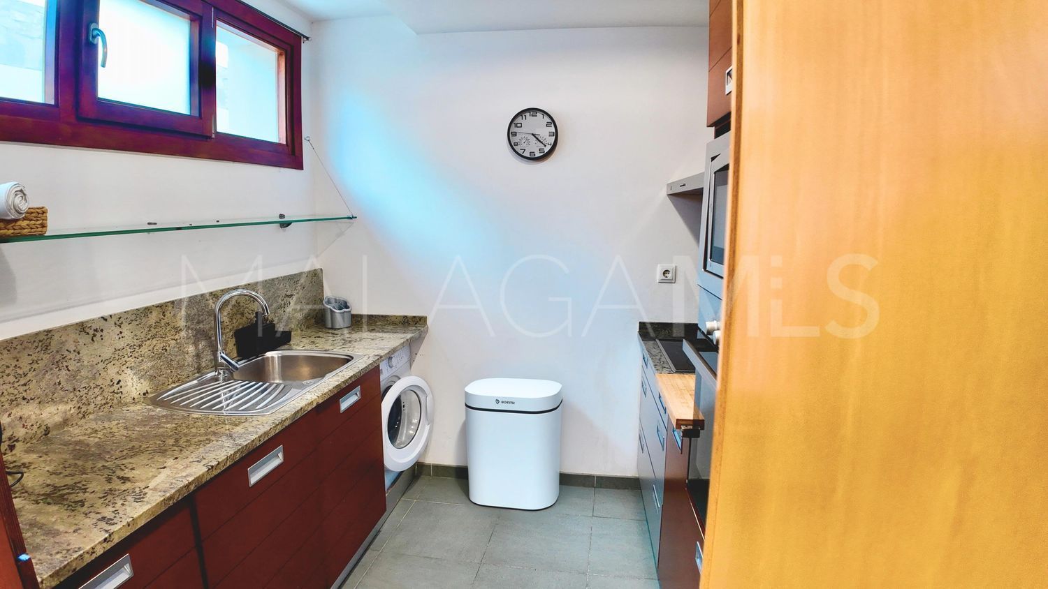 For sale flat with 3 bedrooms in Los Altos de los Monteros