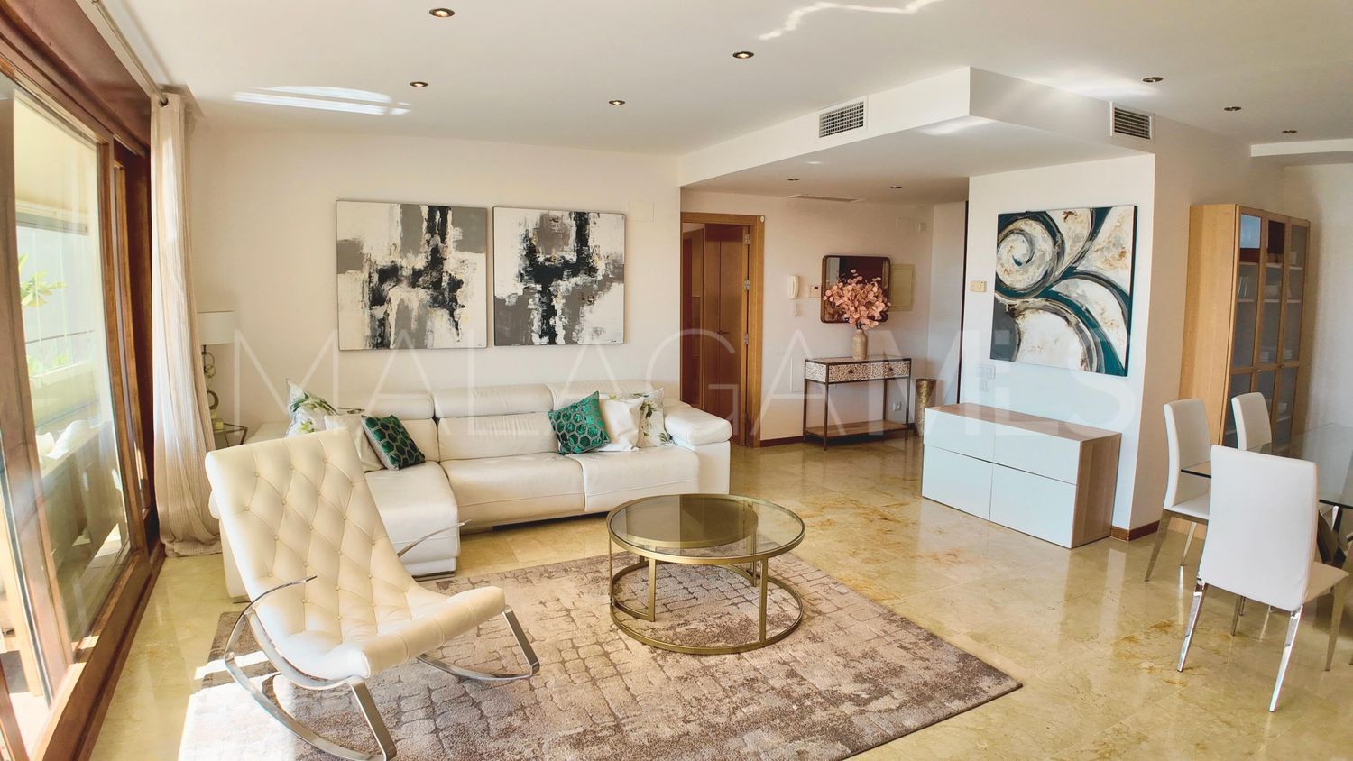 For sale flat with 3 bedrooms in Los Altos de los Monteros