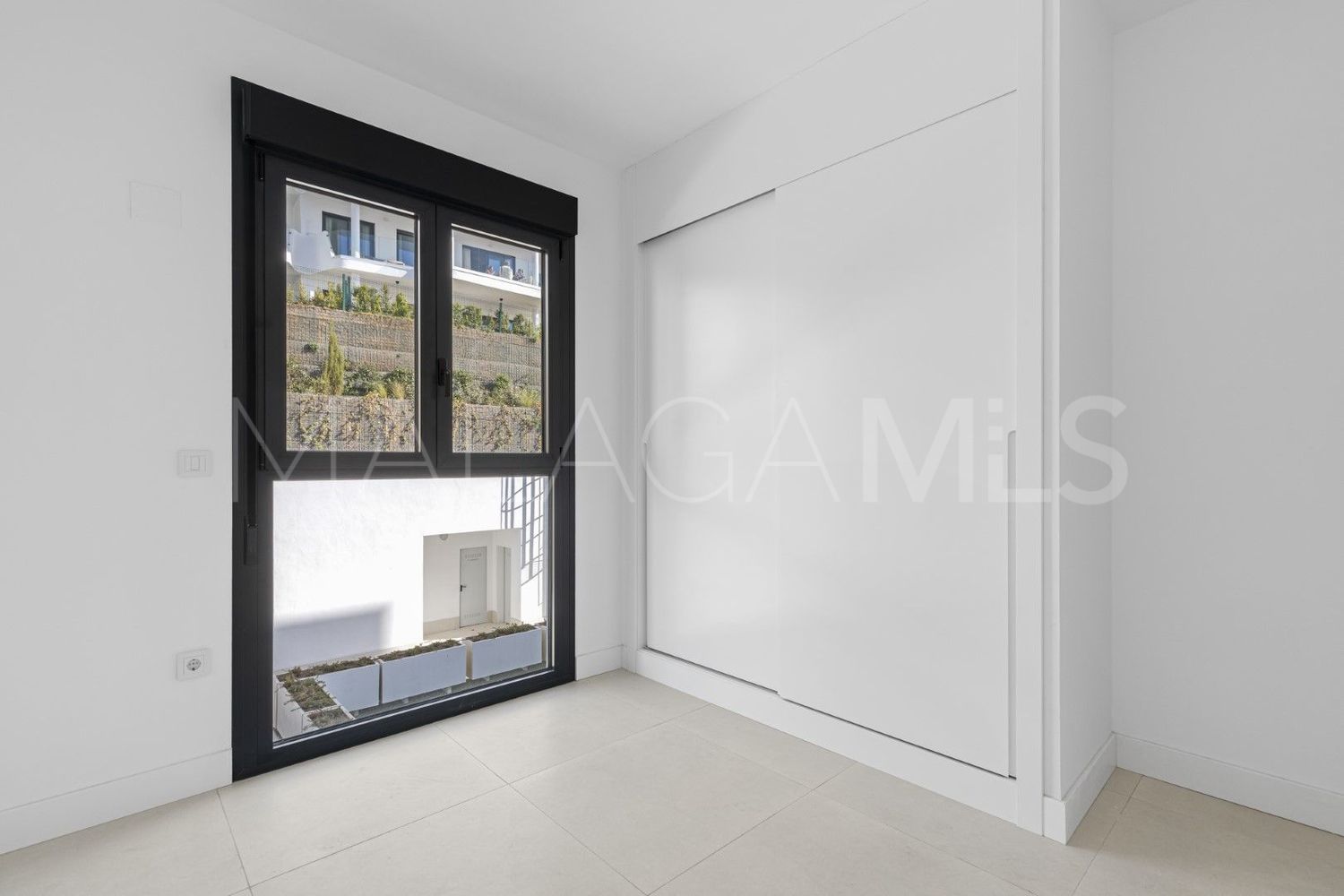 Buy piso in El Higueron de 3 bedrooms