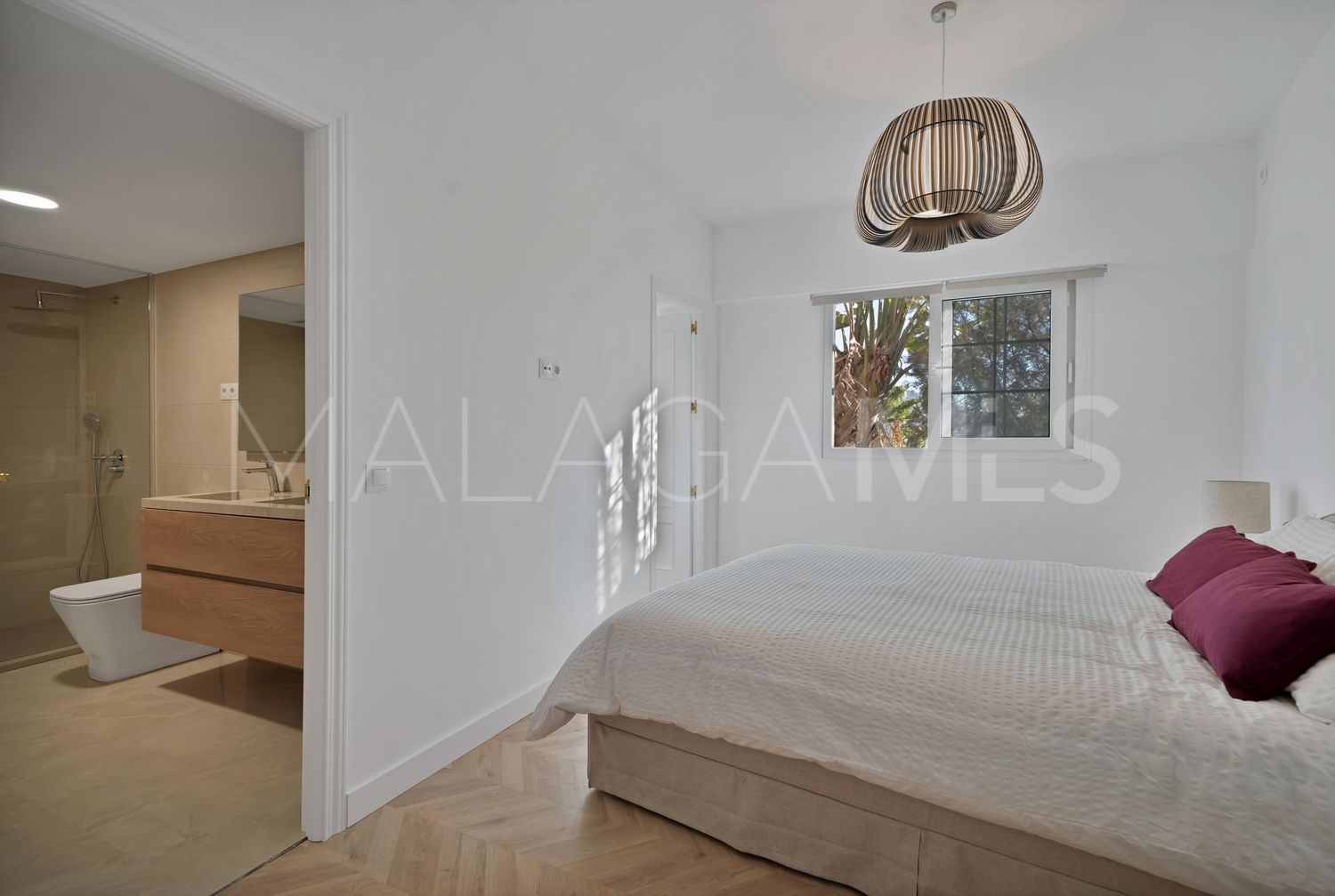 Hus i byn for sale in Los Naranjos