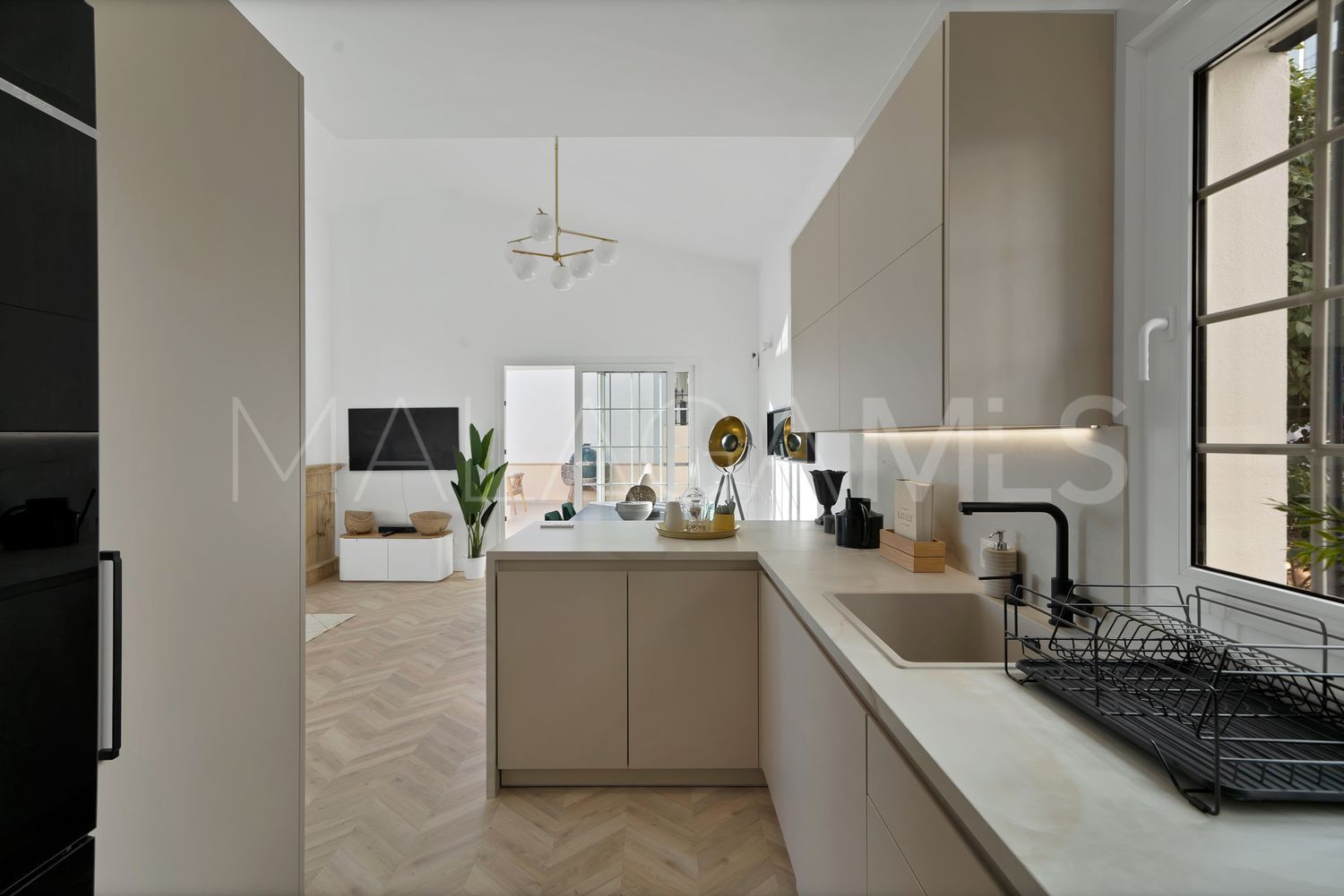 Los Naranjos house for sale