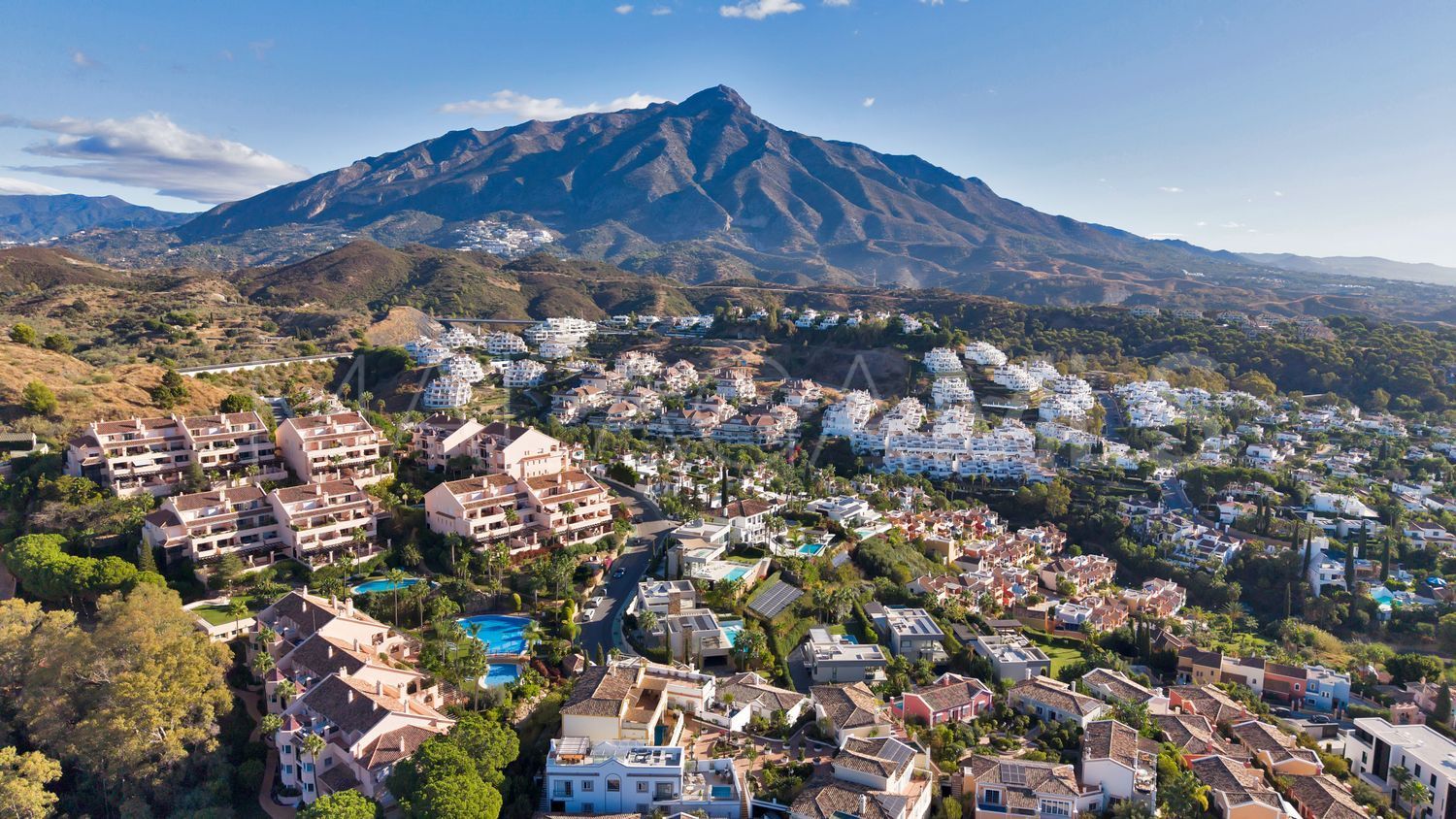 Los Naranjos house for sale