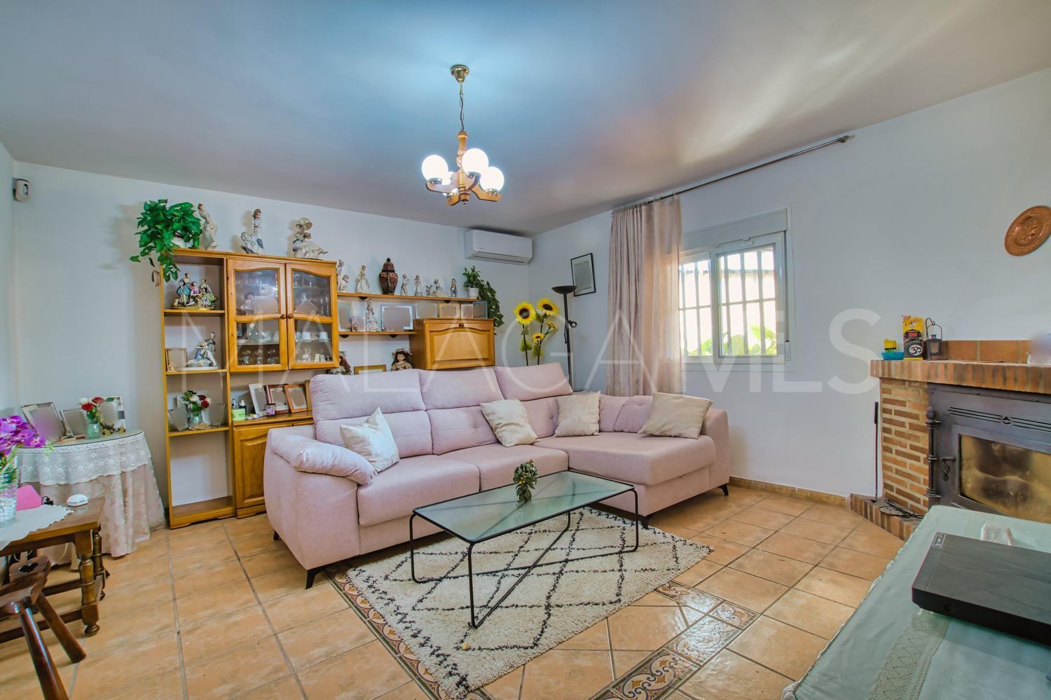 Alcaucin, casa de campo with 4 bedrooms for sale