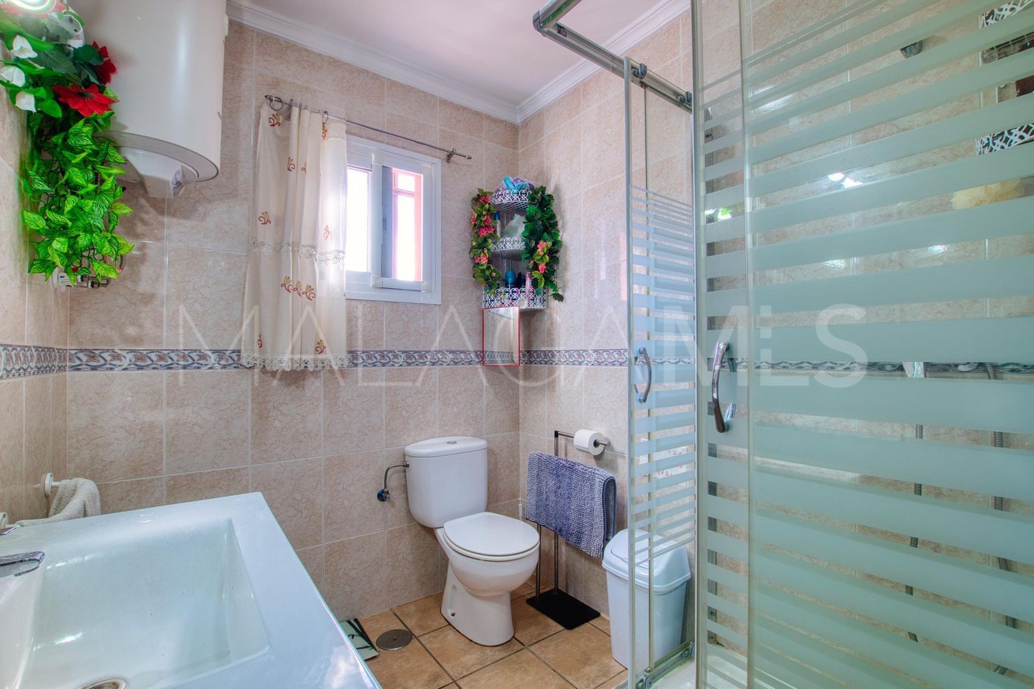 Alcaucin, casa de campo with 4 bedrooms for sale