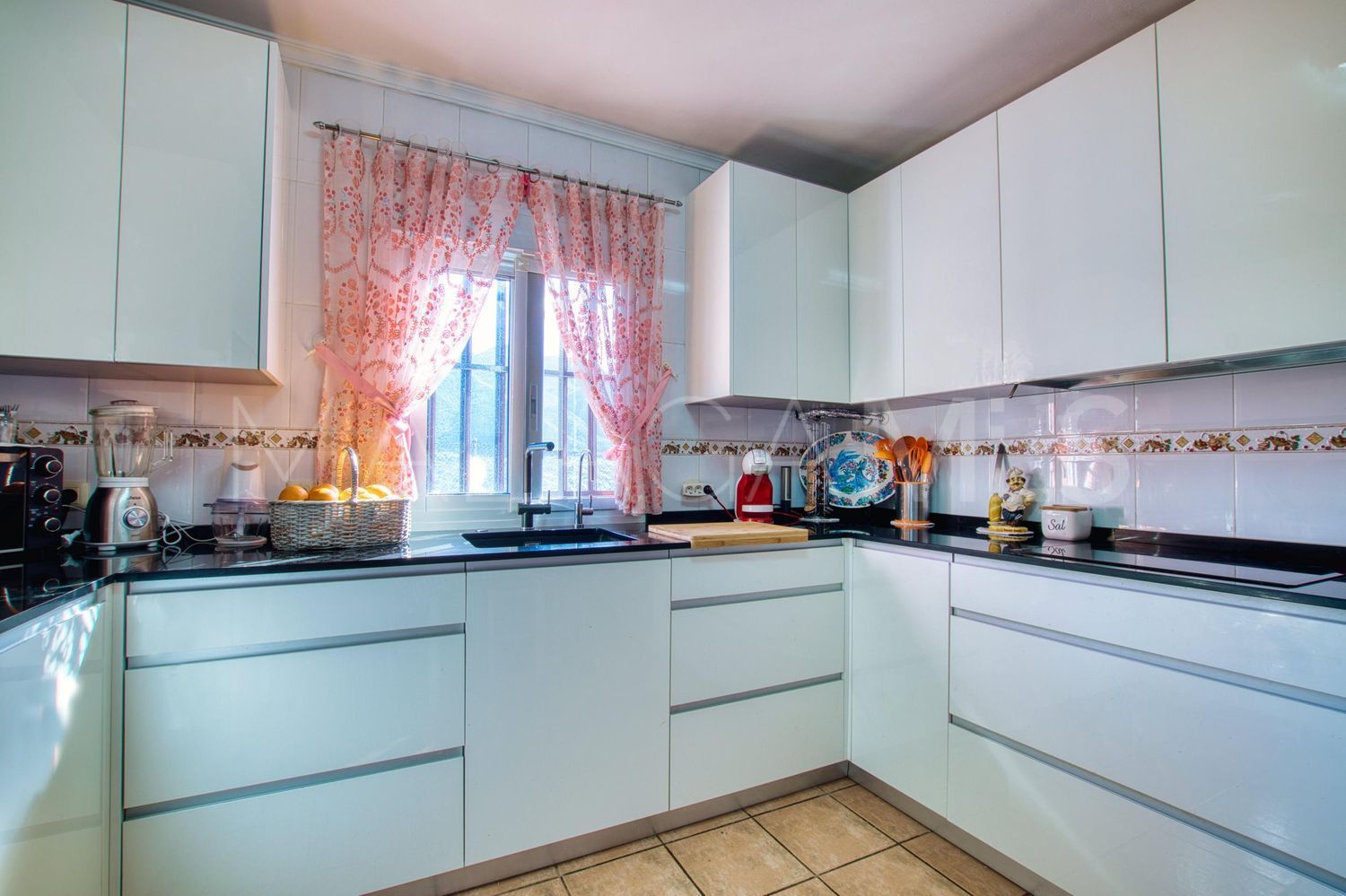 Alcaucin, casa de campo with 4 bedrooms for sale