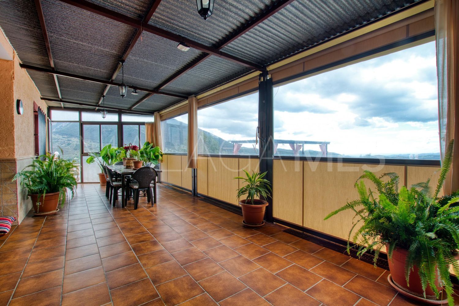 For sale country house in Alcaucin with 4 bedrooms