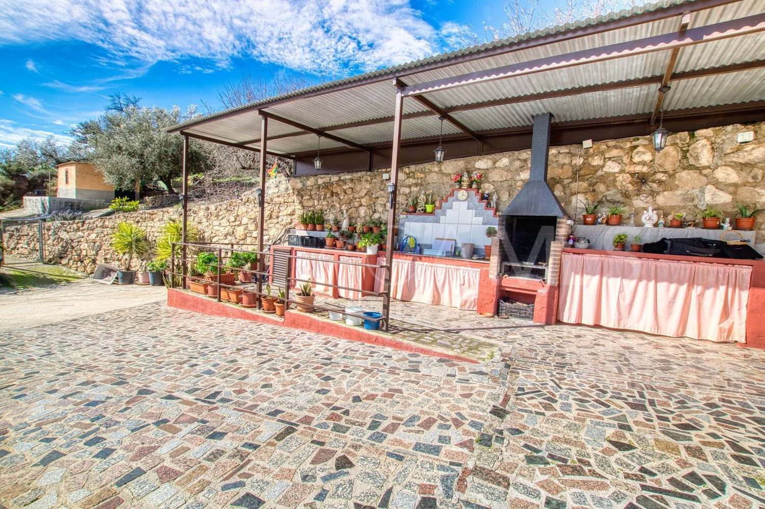 For sale country house in Alcaucin with 4 bedrooms