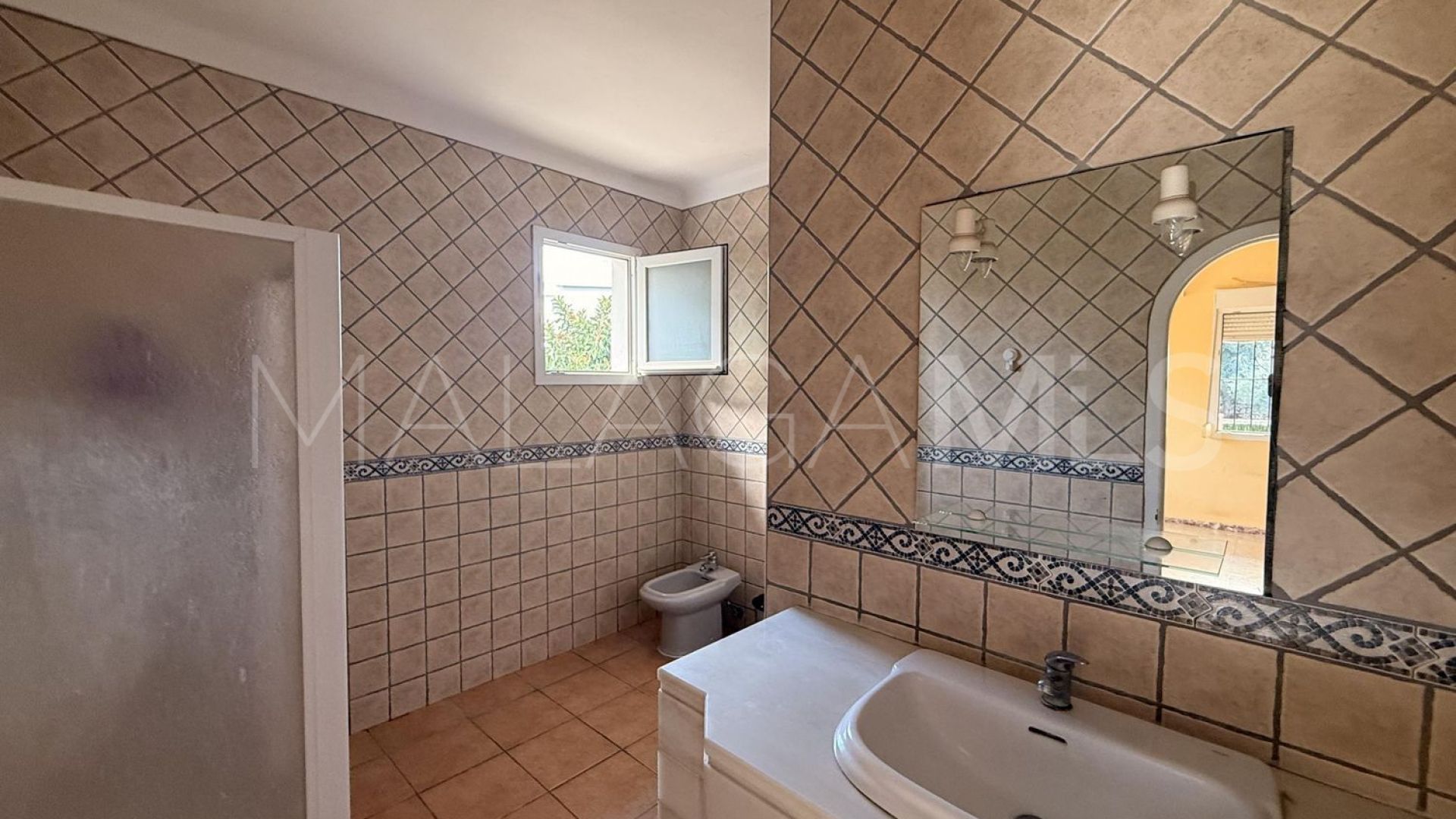 Hus i byn for sale in Los Manantiales