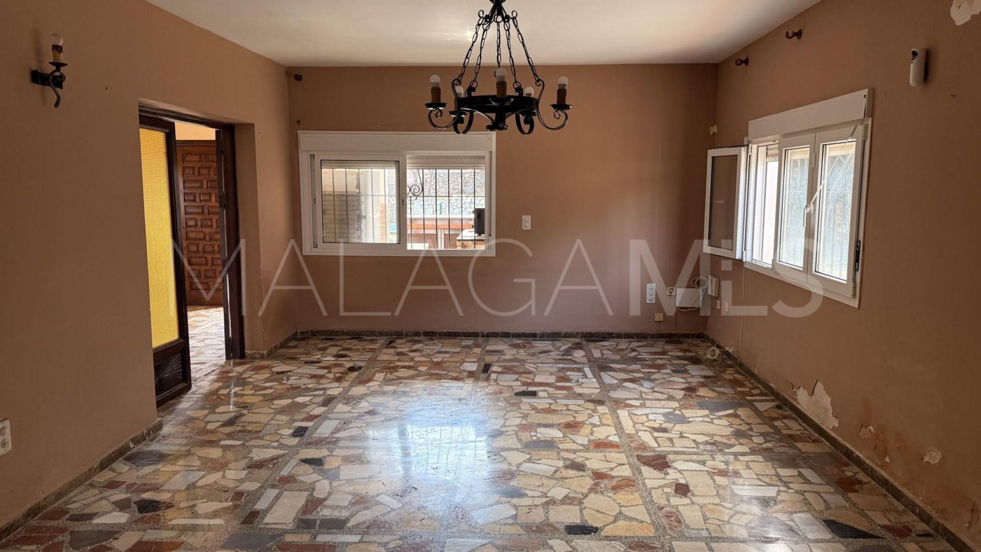 Hus i byn for sale in Los Manantiales