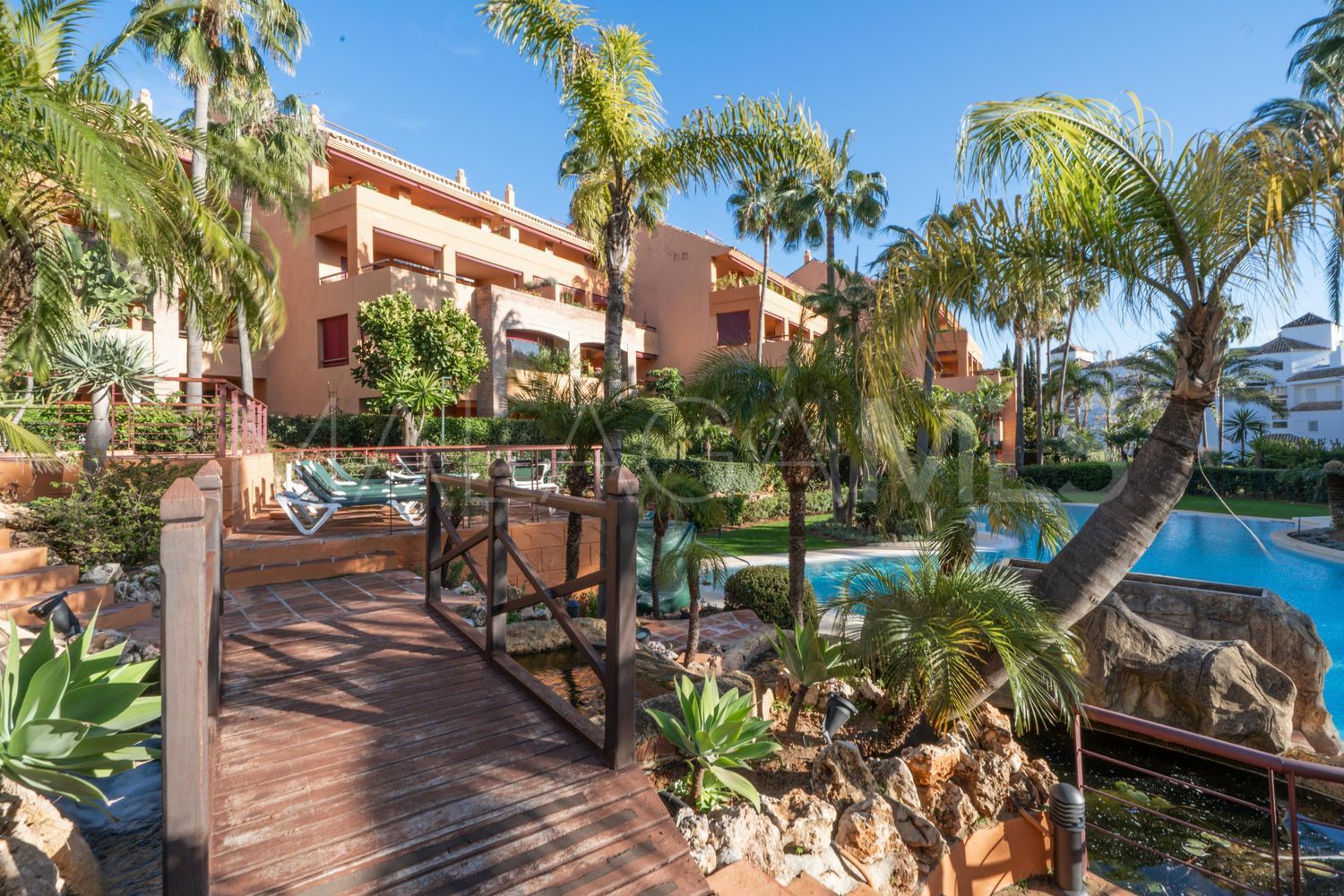 Piso with 3 bedrooms for sale in Bahia de Marbella