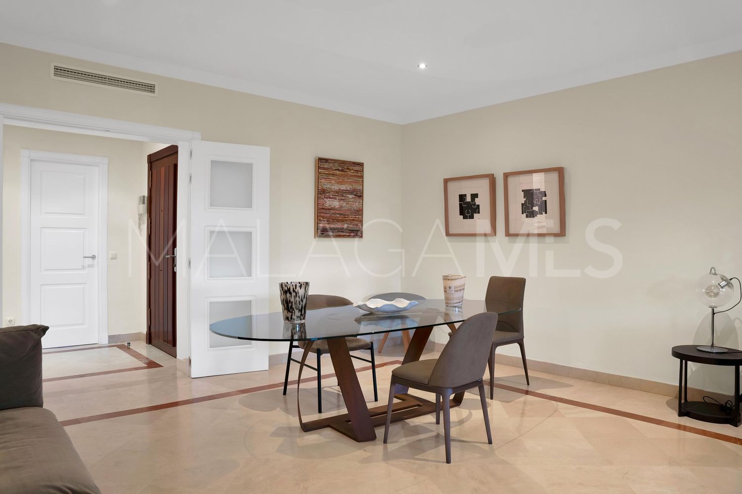 Piso with 3 bedrooms for sale in Bahia de Marbella