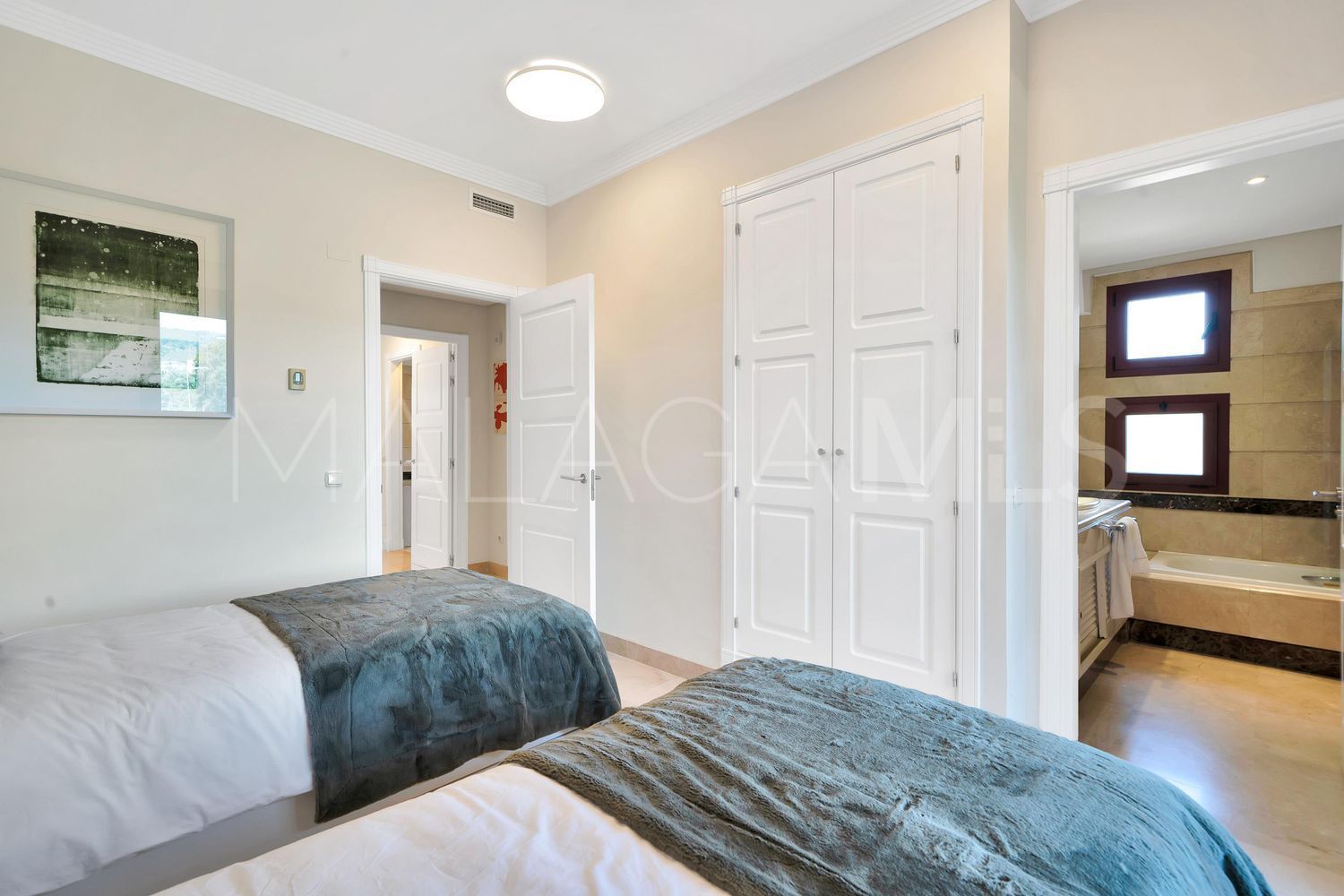 Flat for sale in Bahia de Marbella