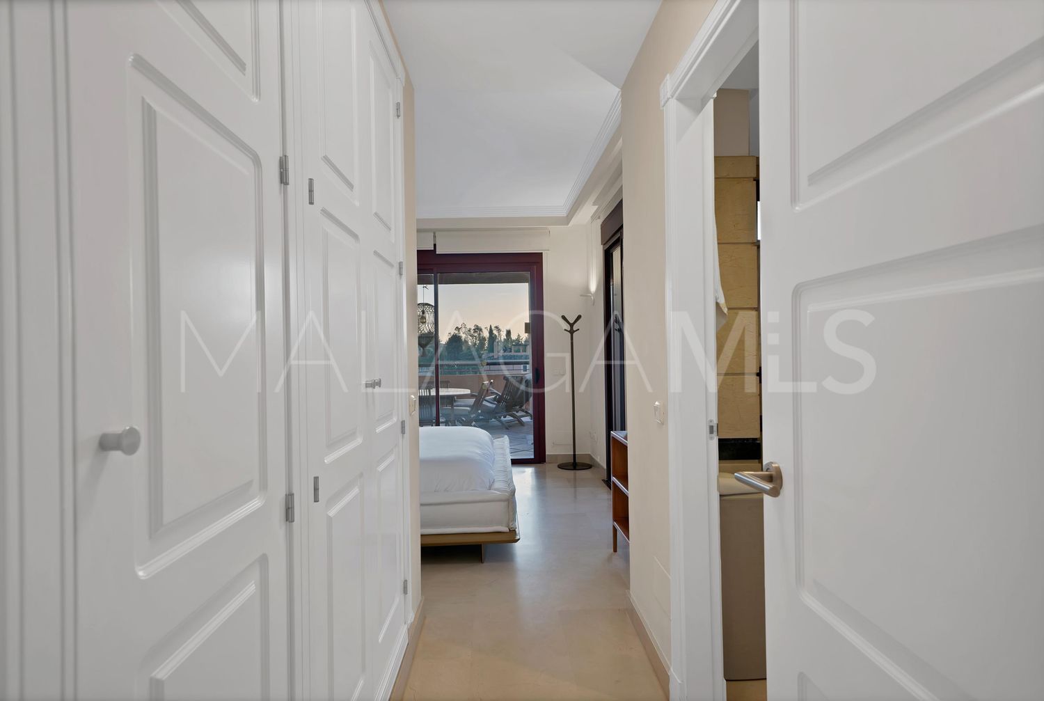 Piso with 3 bedrooms for sale in Bahia de Marbella