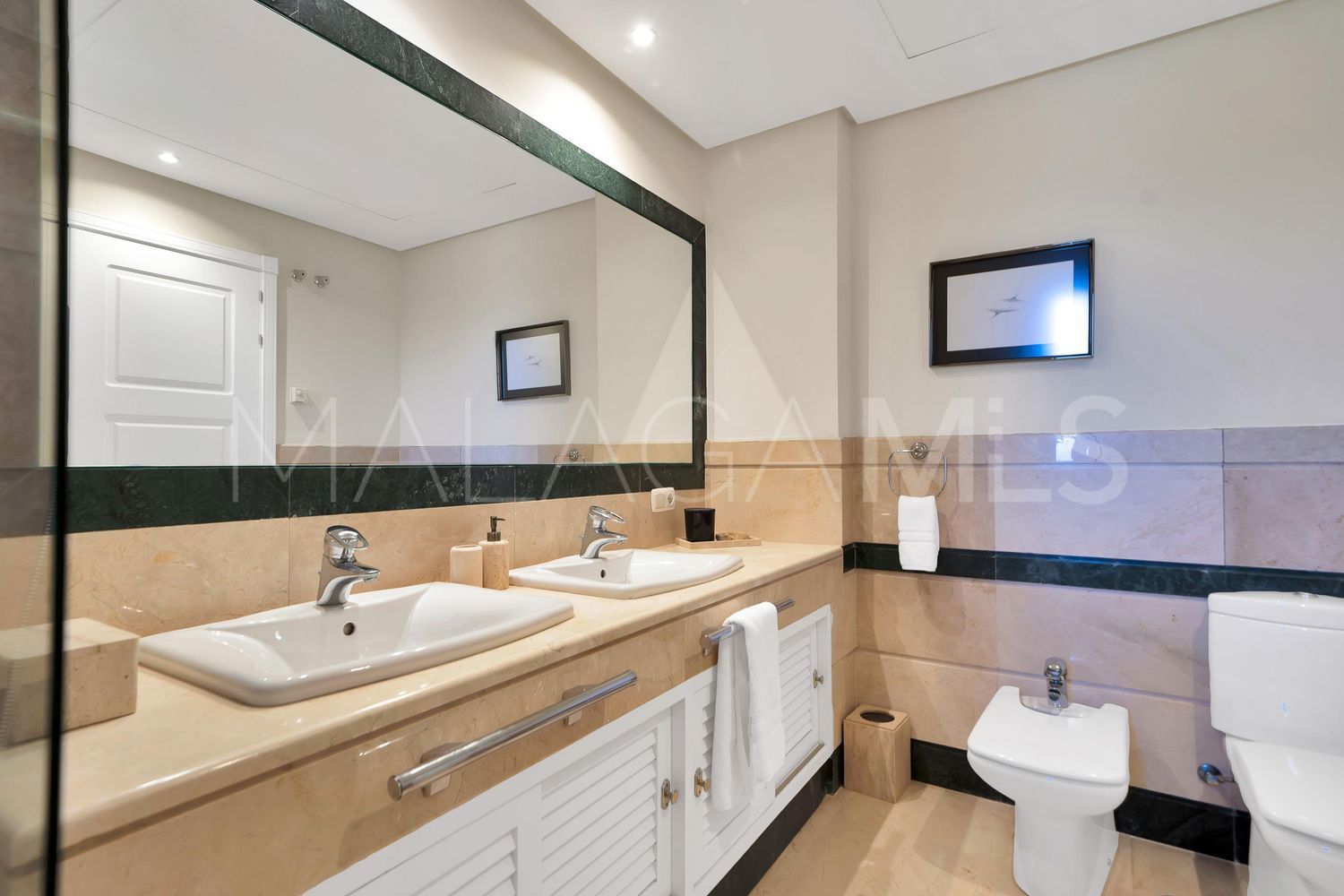 Flat for sale in Bahia de Marbella